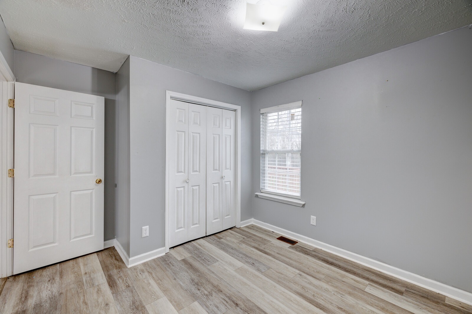 1409 Laurel Oak Dr