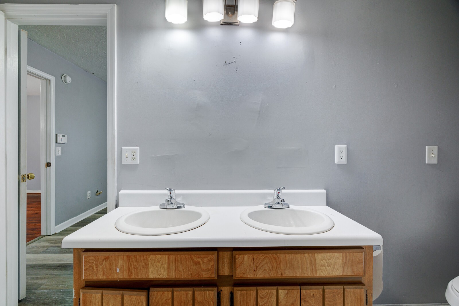 1409 Laurel Oak Dr
