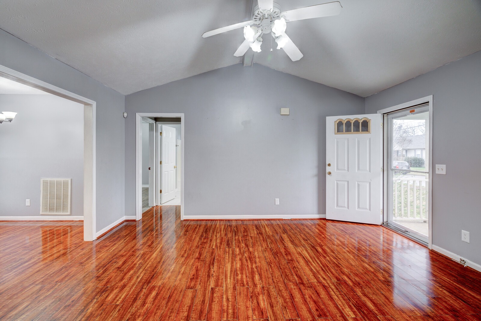 1409 Laurel Oak Dr