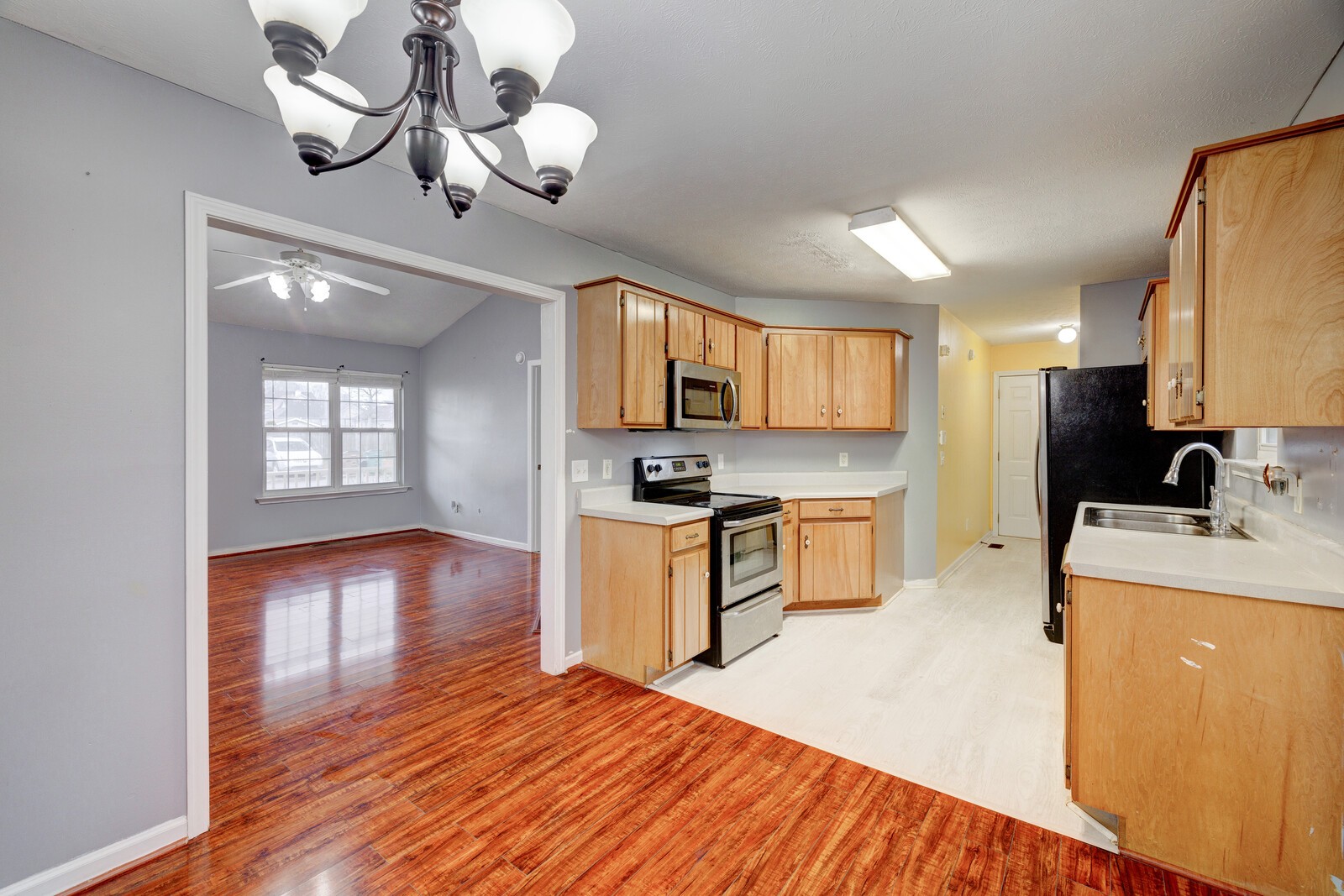 1409 Laurel Oak Dr