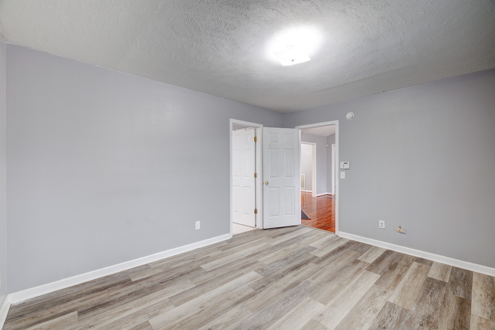 1409 Laurel Oak Dr