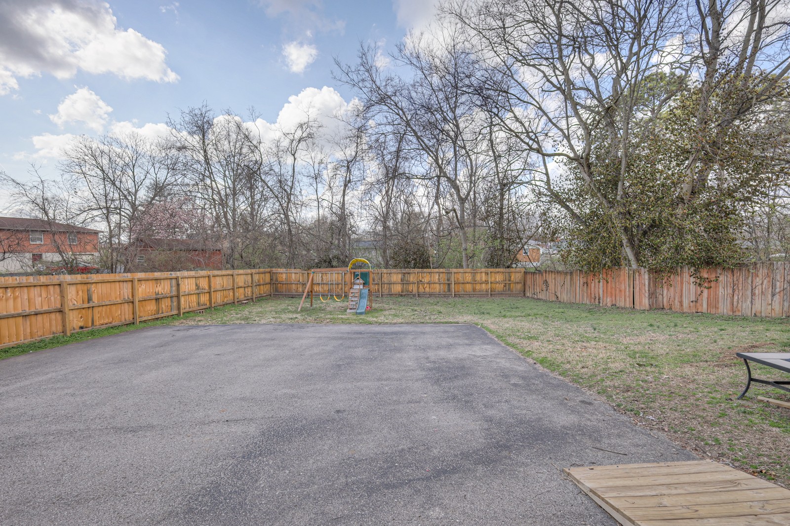 7005 Bonnafair Dr