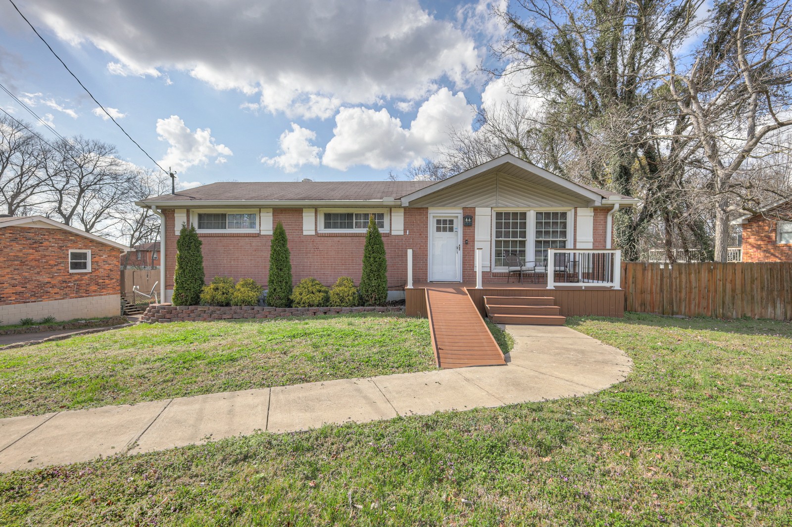 7005 Bonnafair Dr