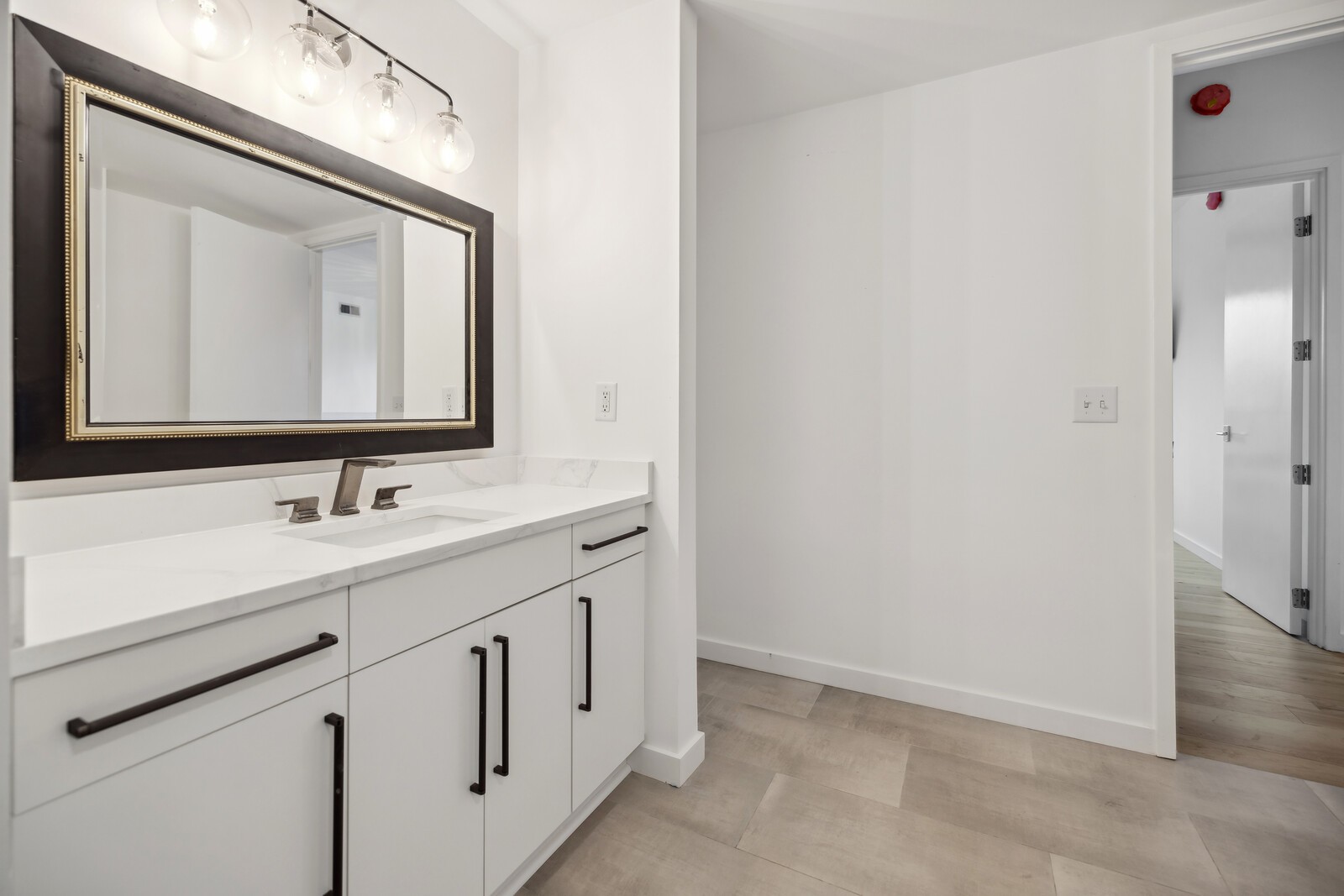 600 12th Ave S Unit: 308