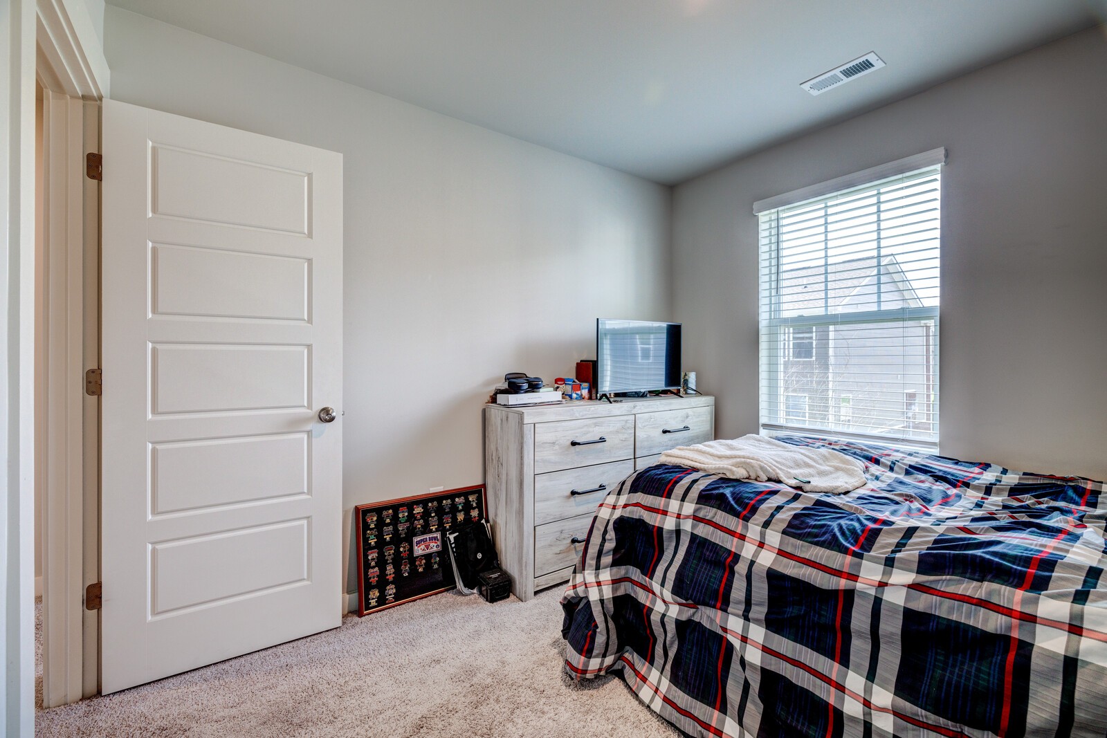 1757 Frodo Way