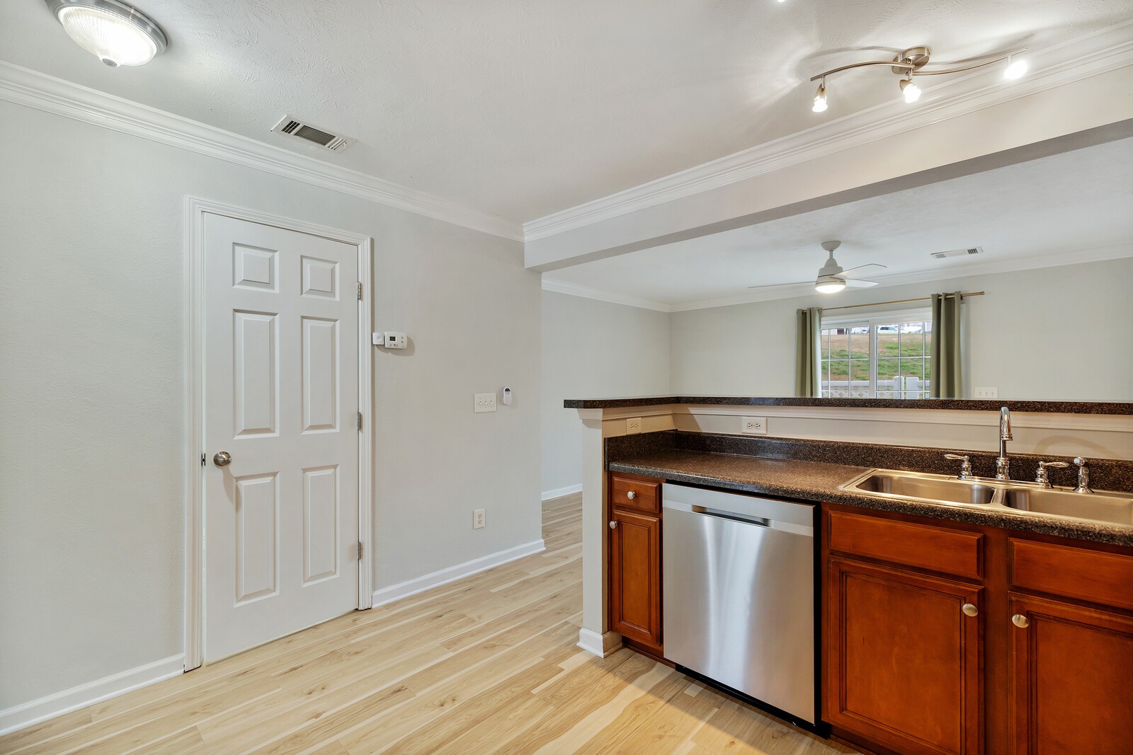 1939 Shaylin Loop