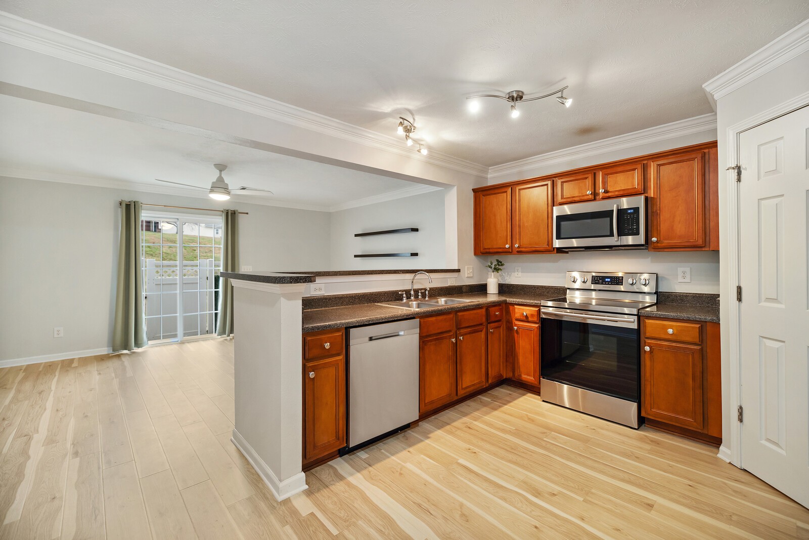 1939 Shaylin Loop