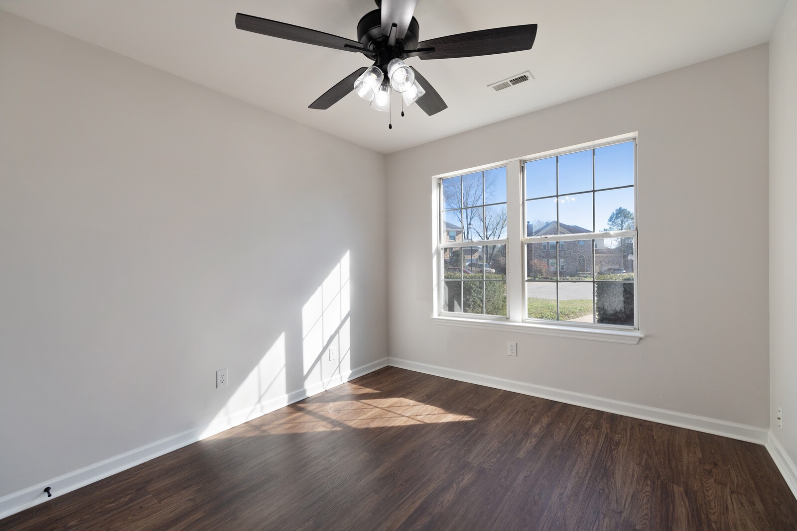 494 Creek Pt