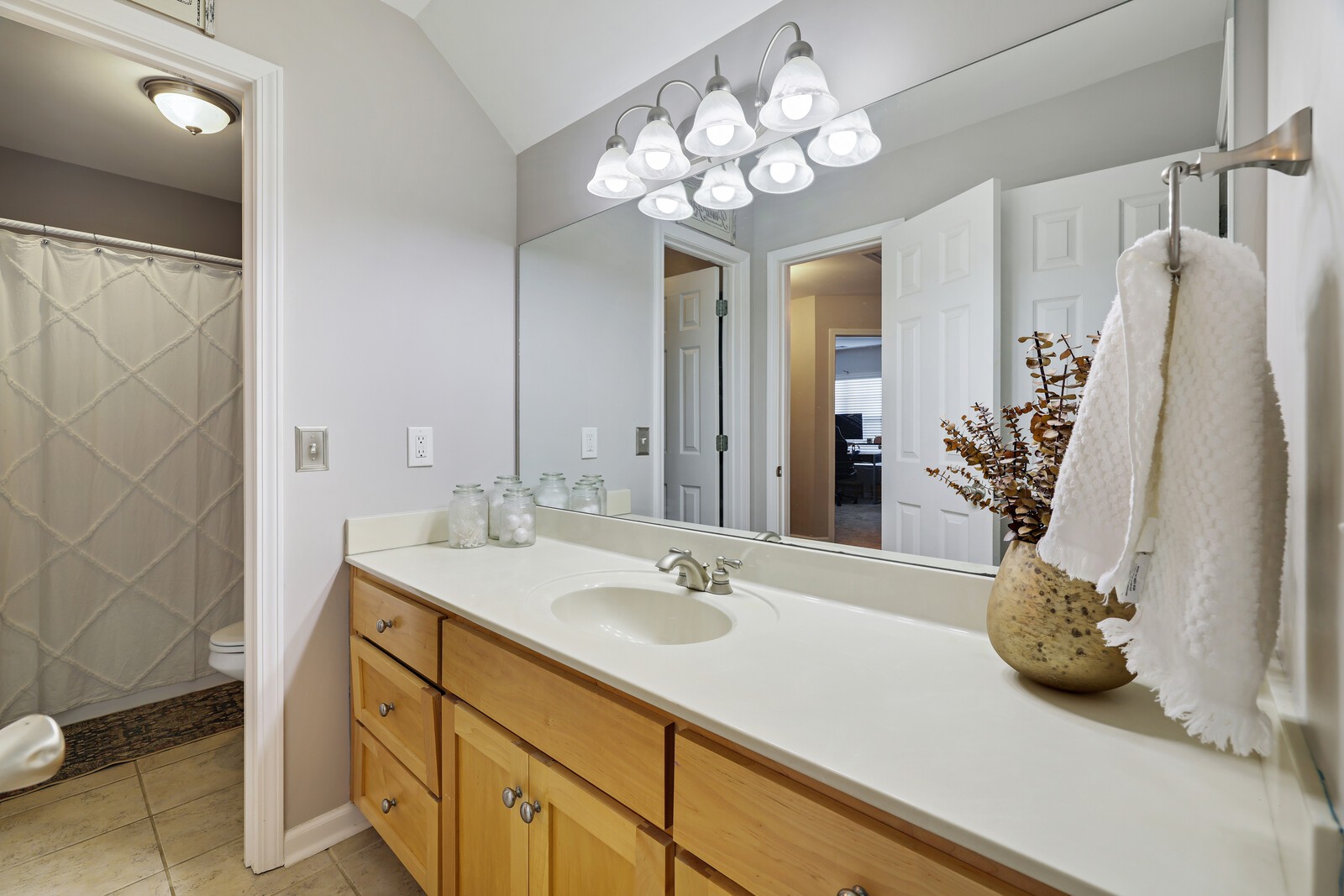105 Berrington Ct