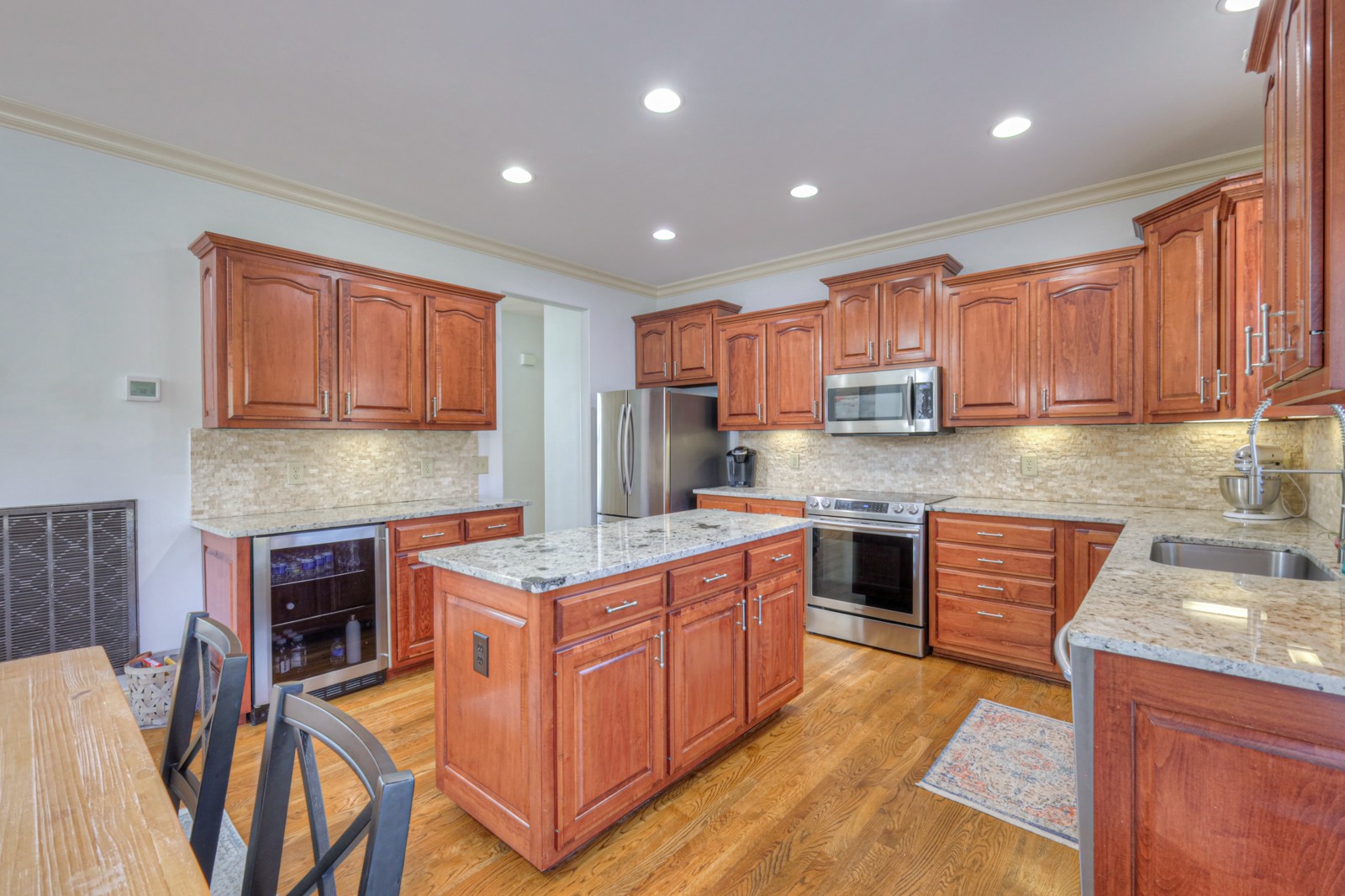 111 Chalford Pl