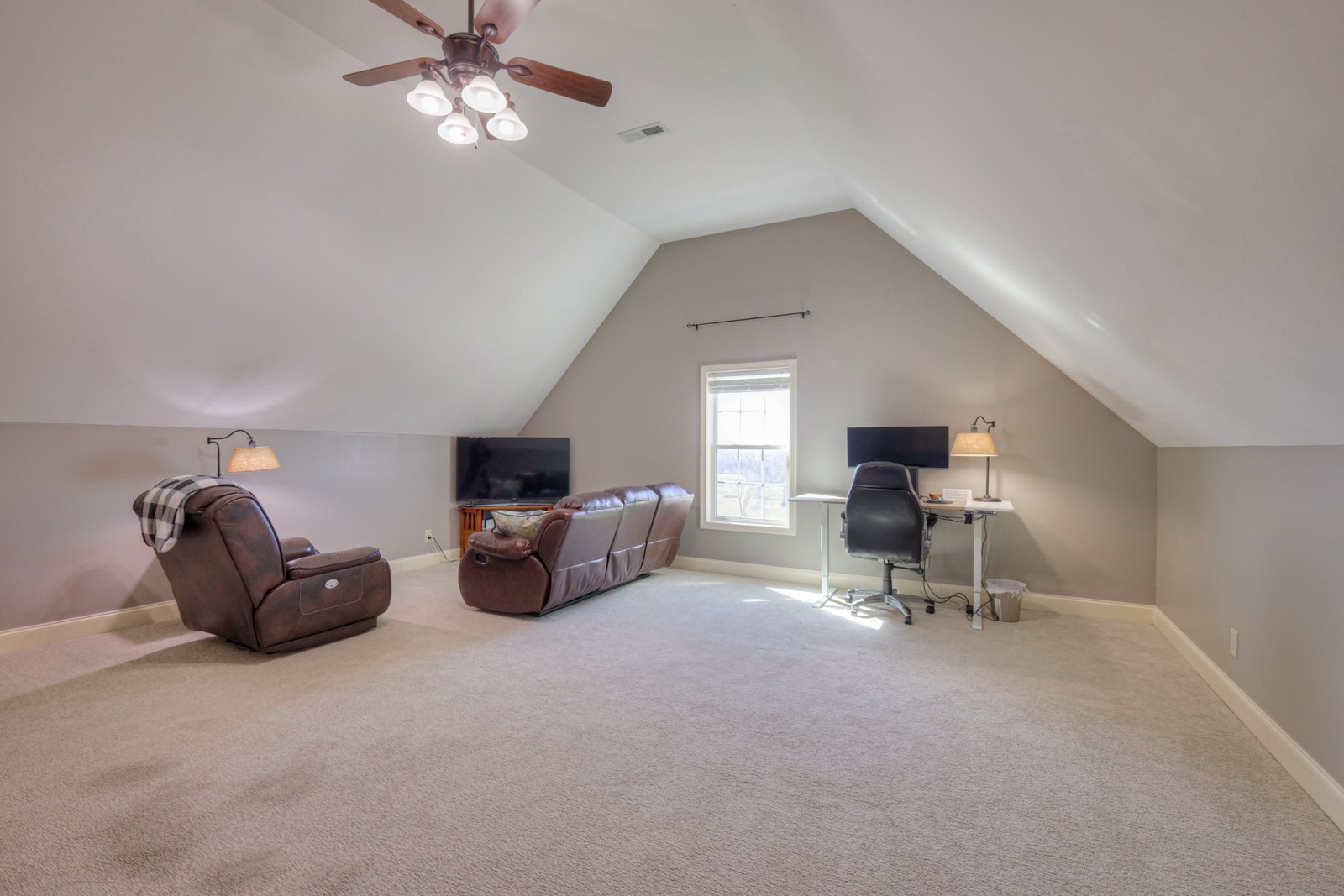111 Chalford Pl