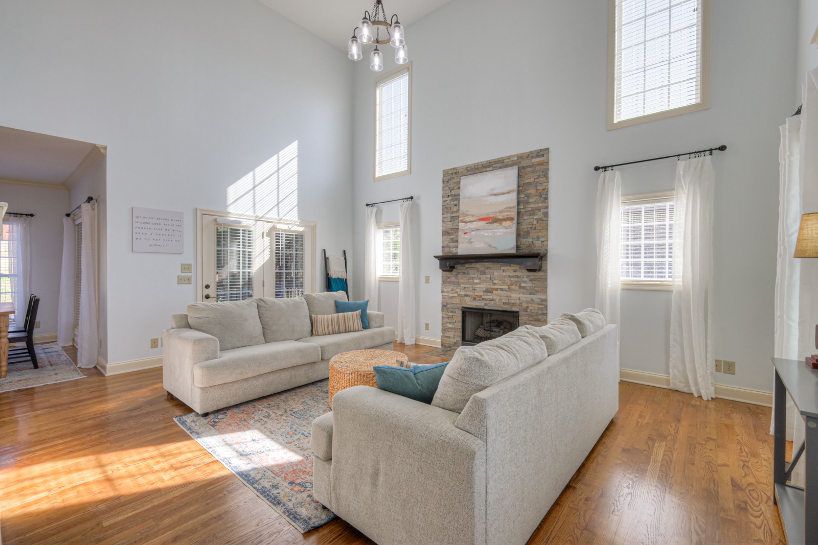 111 Chalford Pl