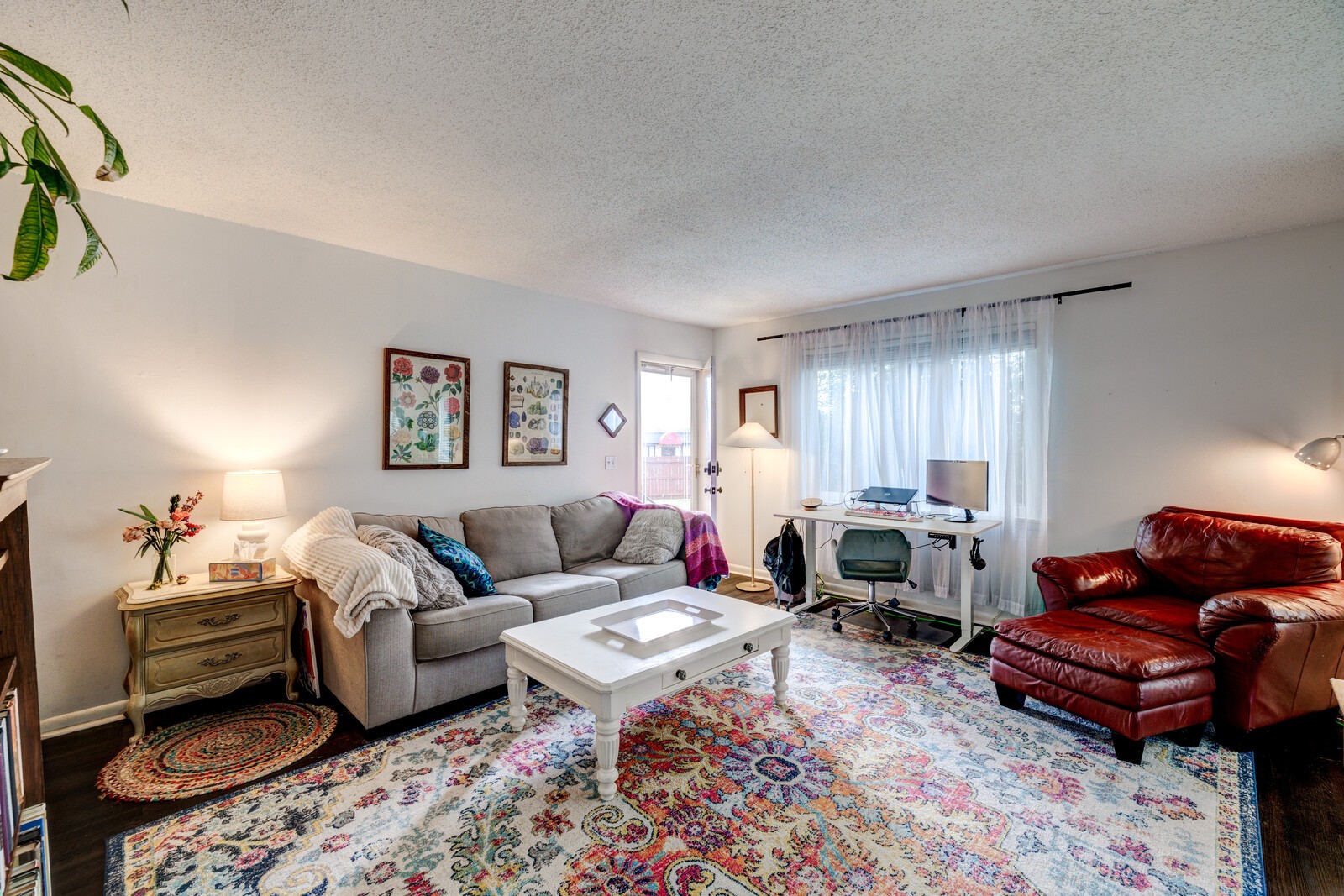 250 Donna Dr Unit: 2B