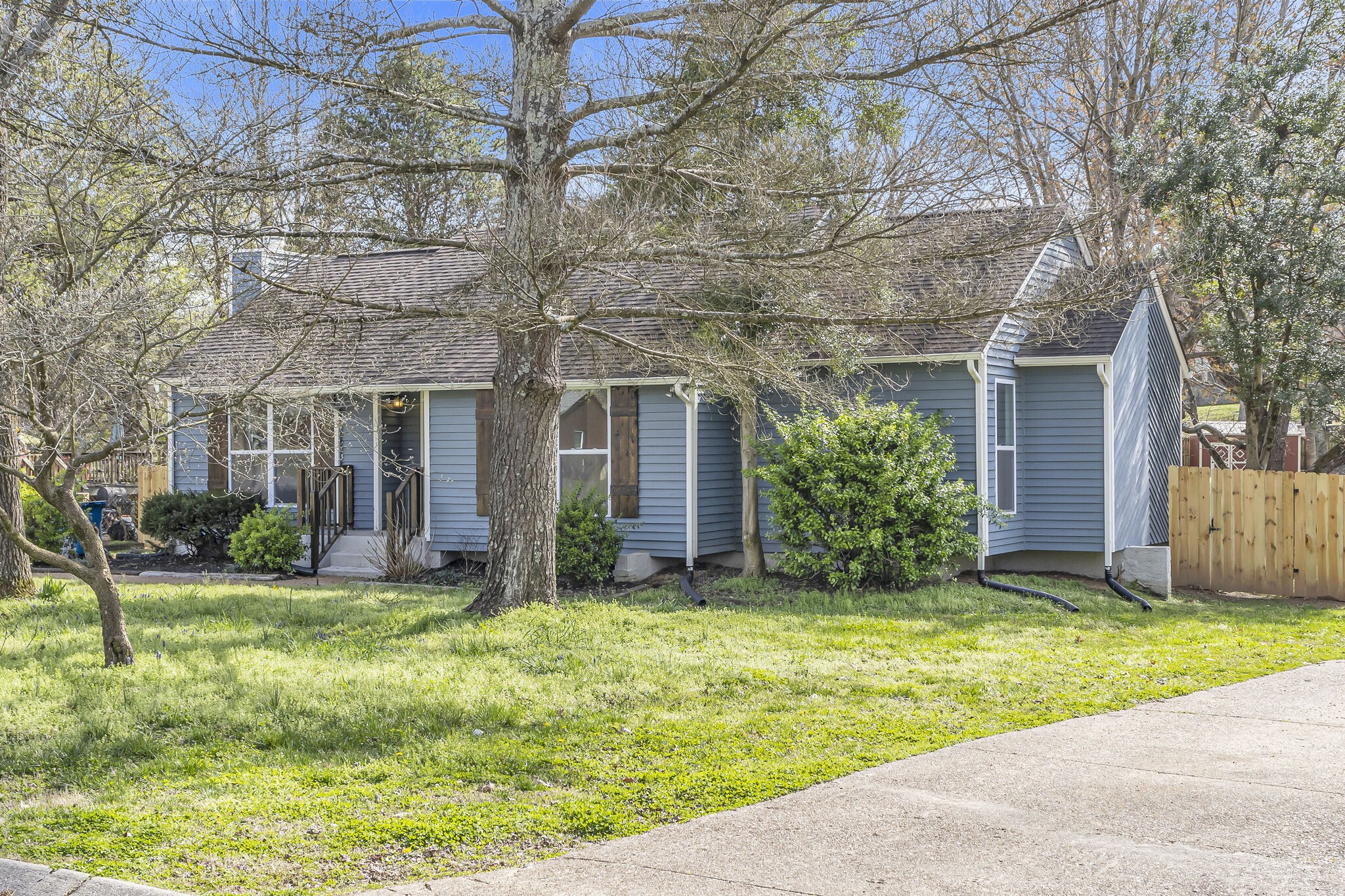 5925 New Hope Ct