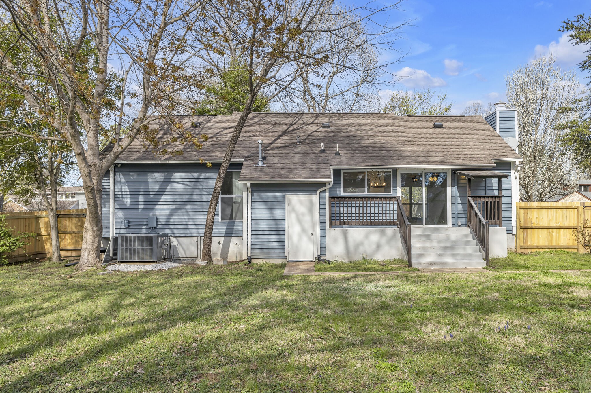 5925 New Hope Ct