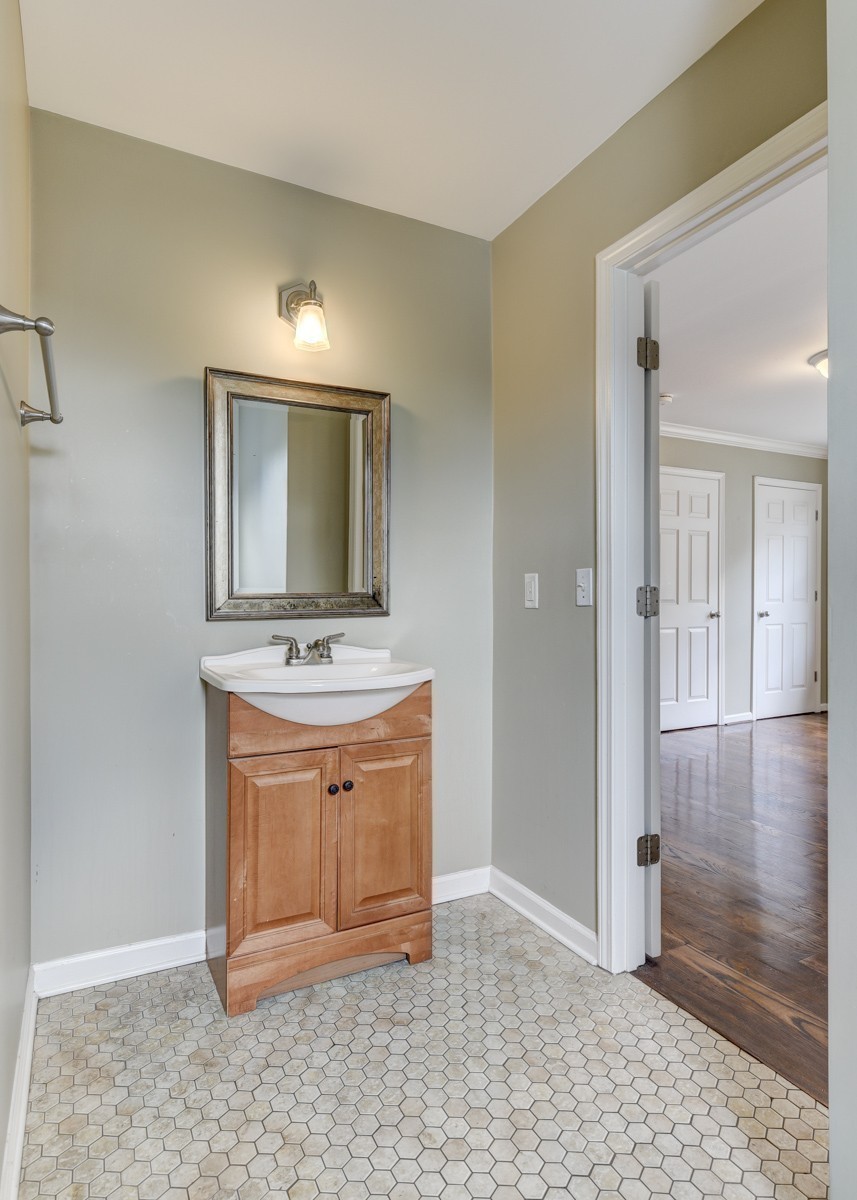 1709 6th Ave, N Unit: A