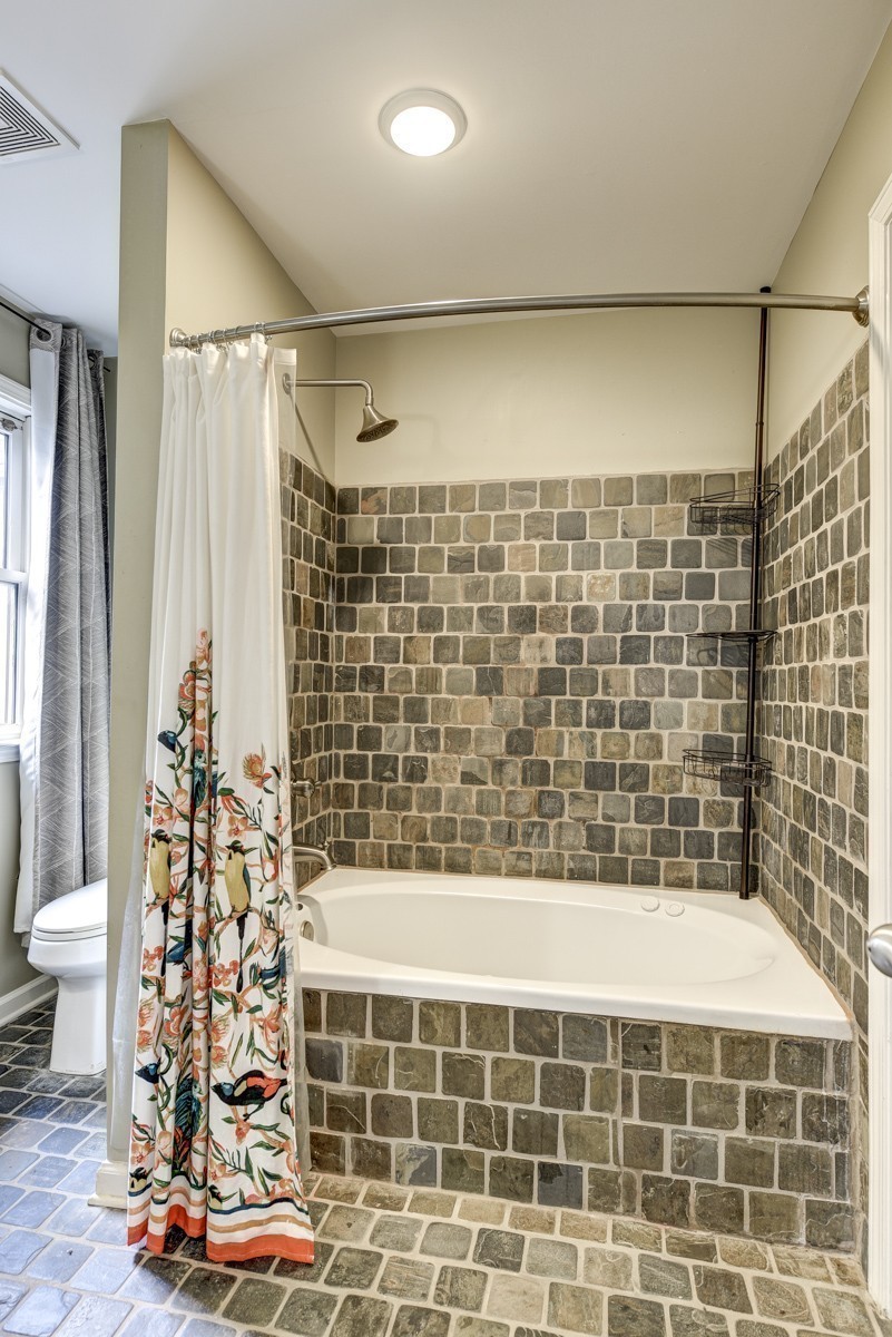 1709 6th Ave, N Unit: A