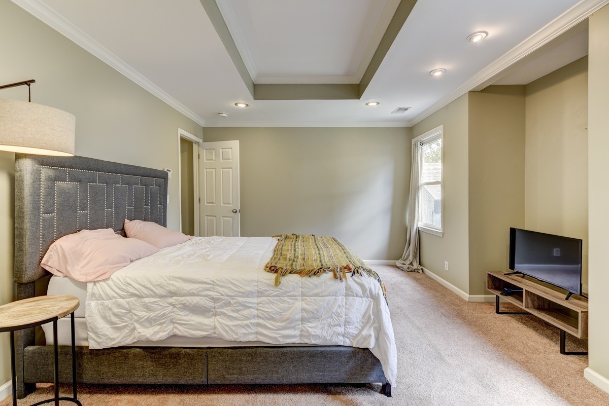 1709 6th Ave, N Unit: A