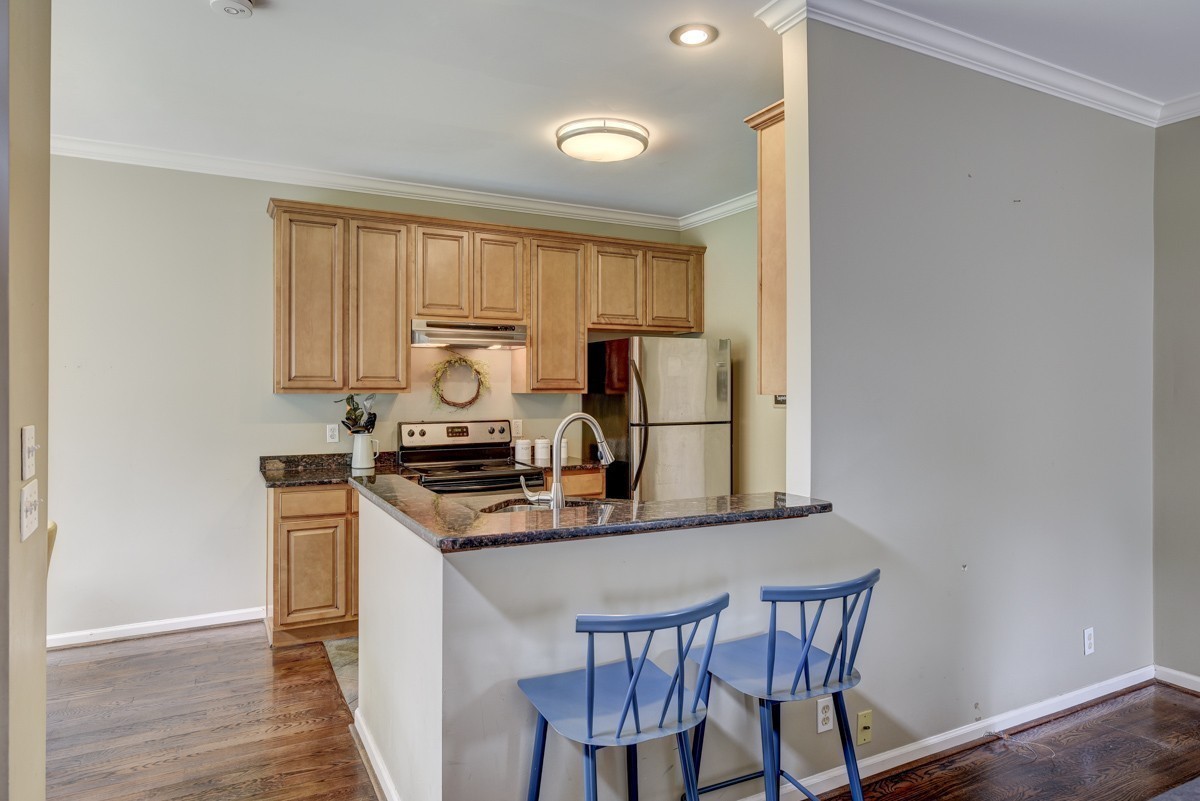 1709 6th Ave, N Unit: A