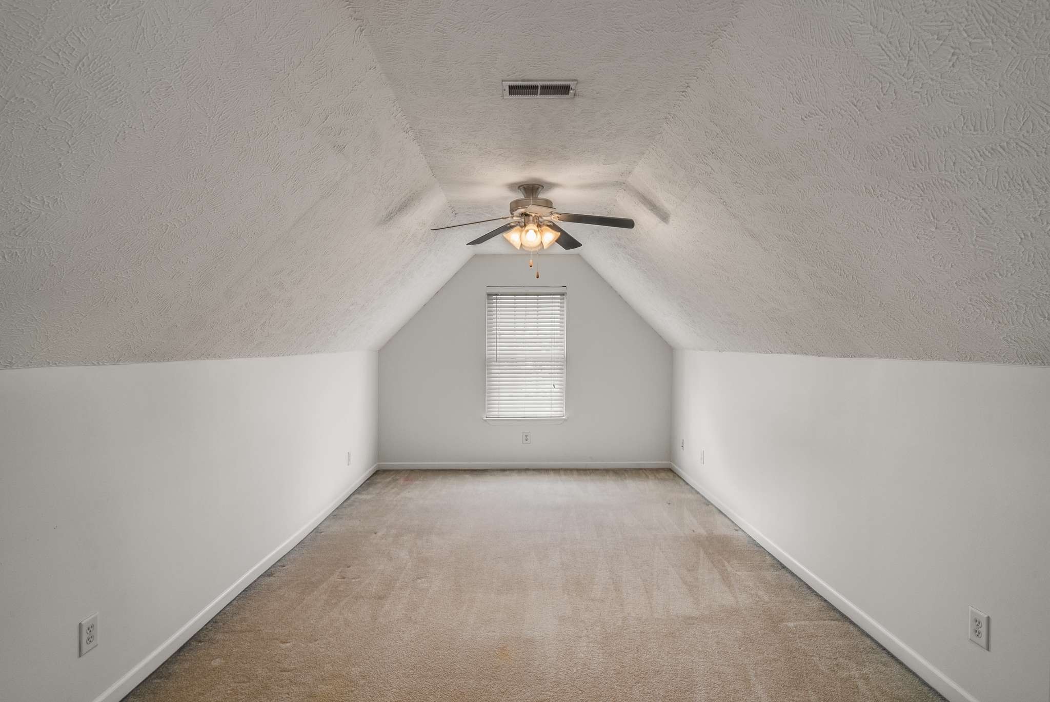 1062 Monticello Pl
