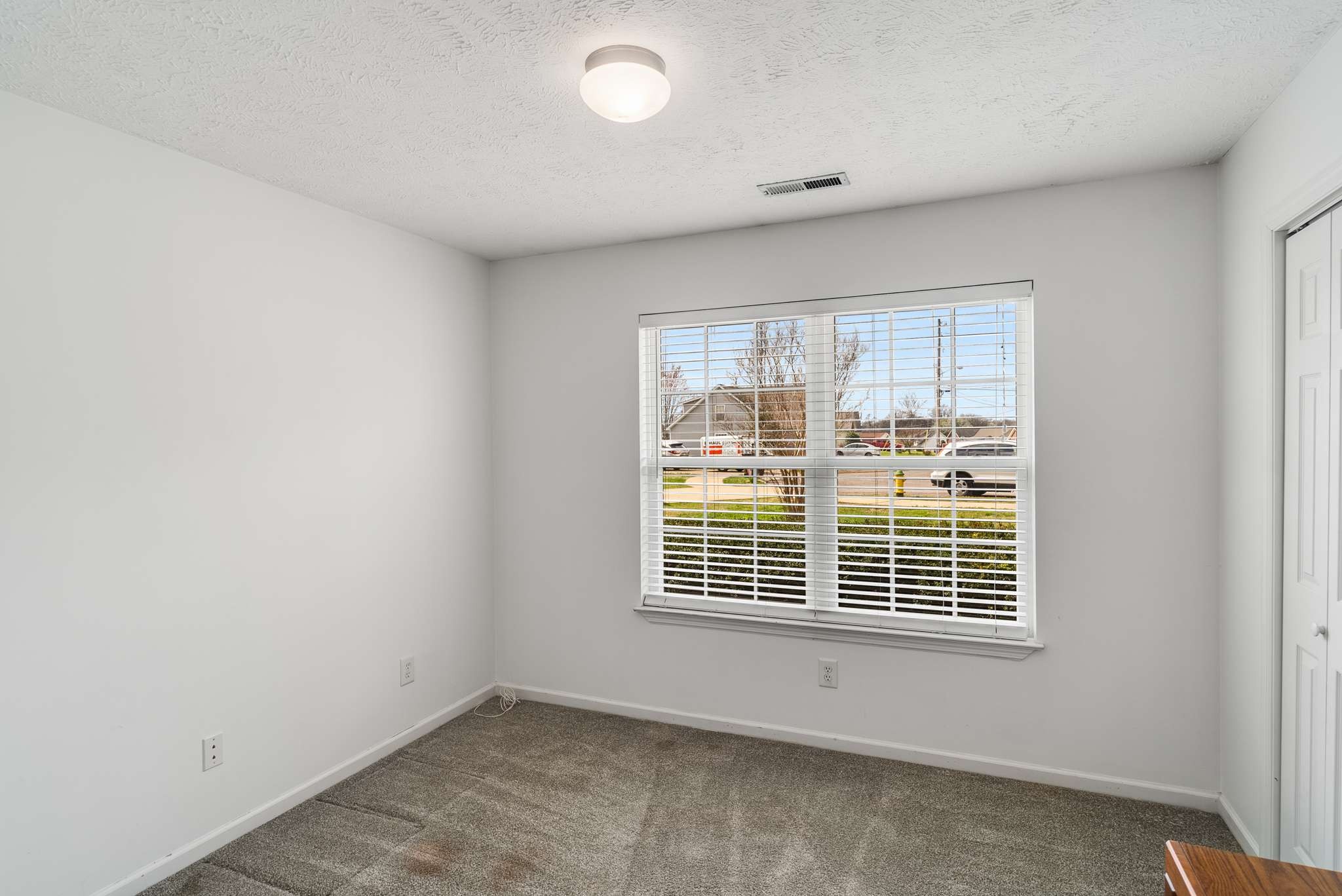 1062 Monticello Pl