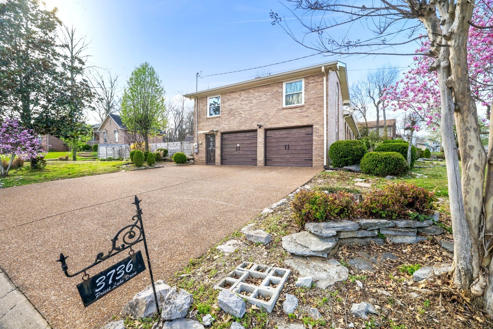 3736 Priest Lake Dr