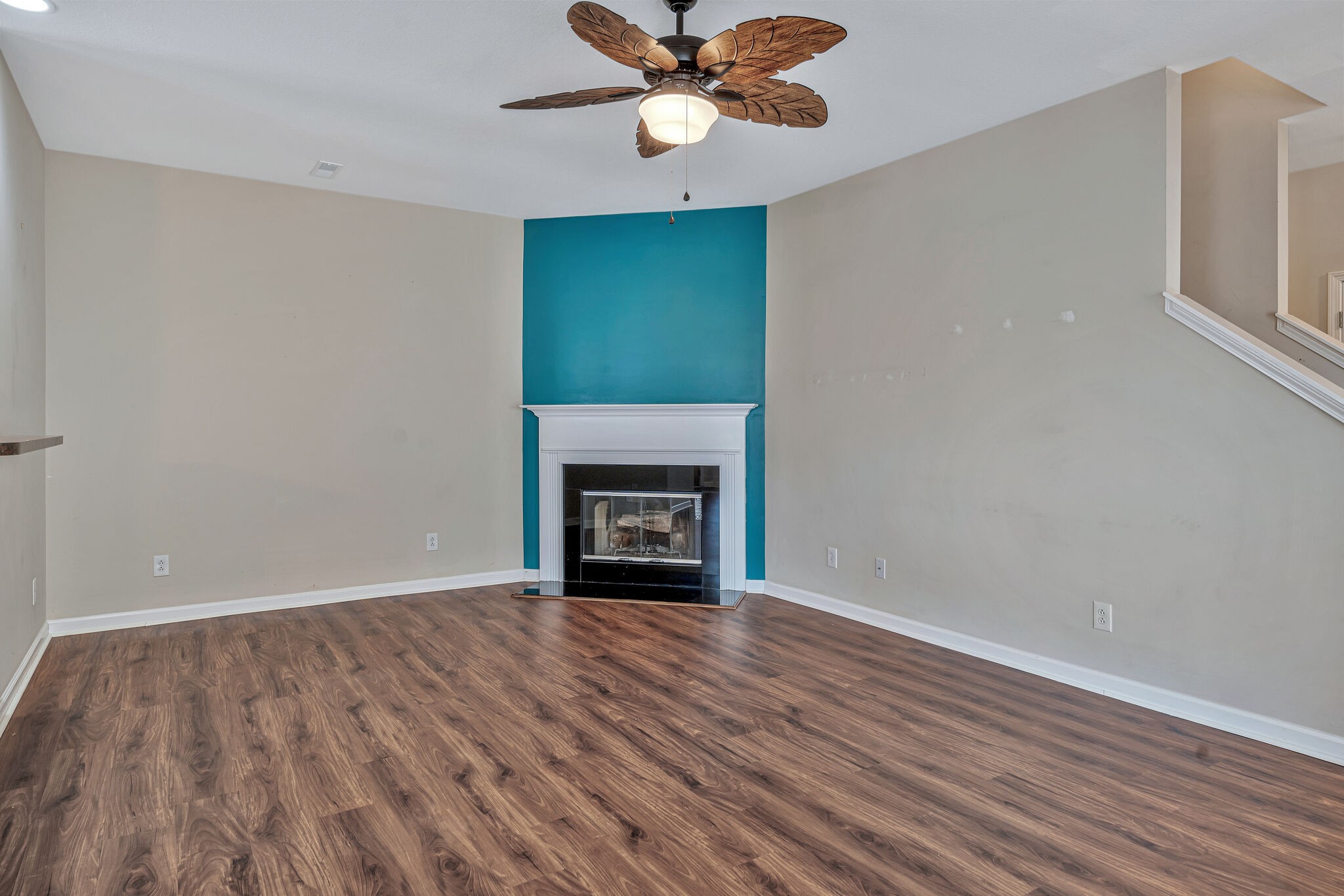 206 Turnberry Cir
