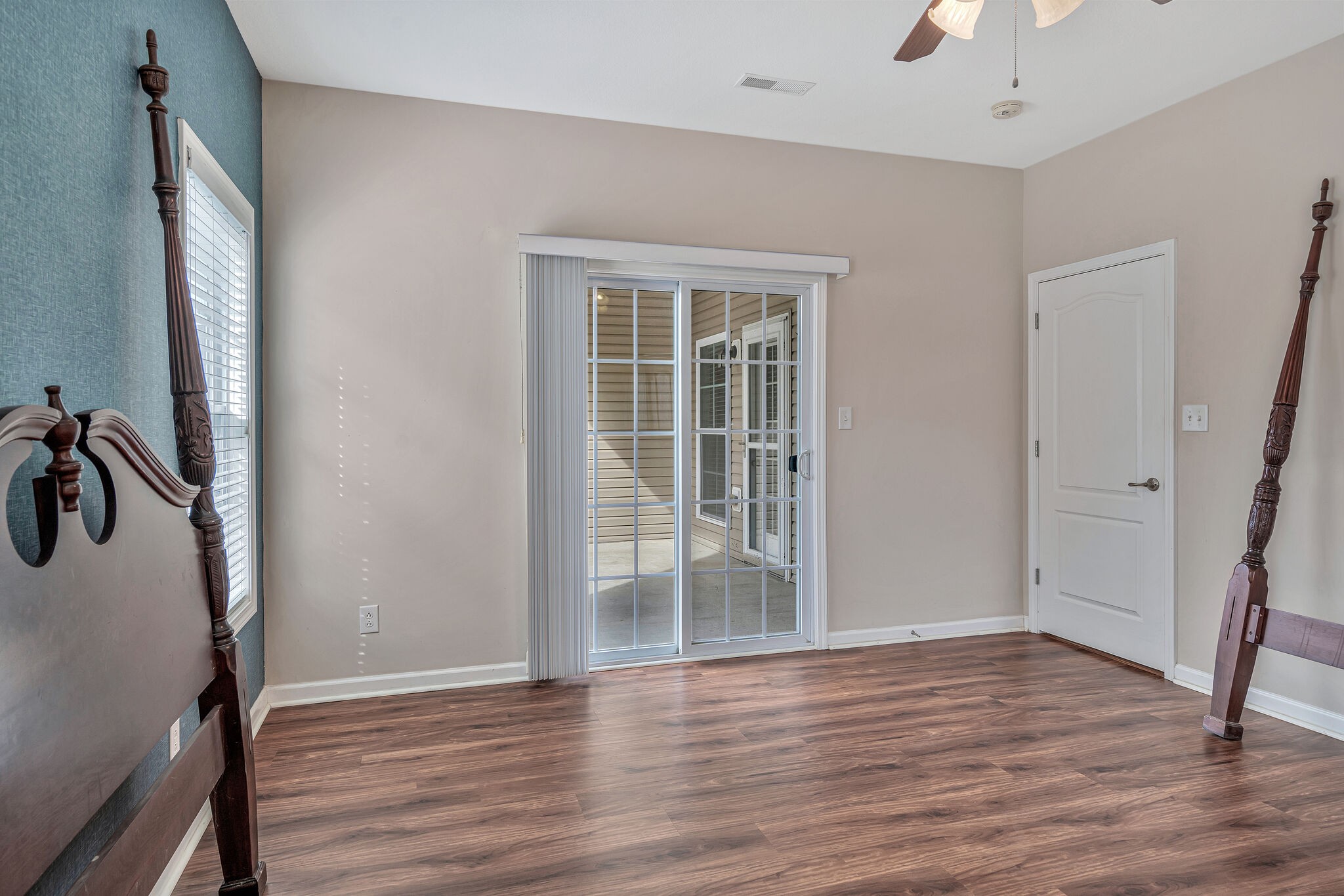 206 Turnberry Cir