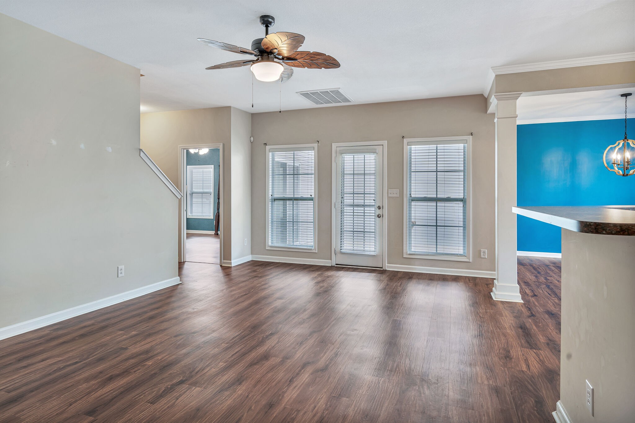 206 Turnberry Cir