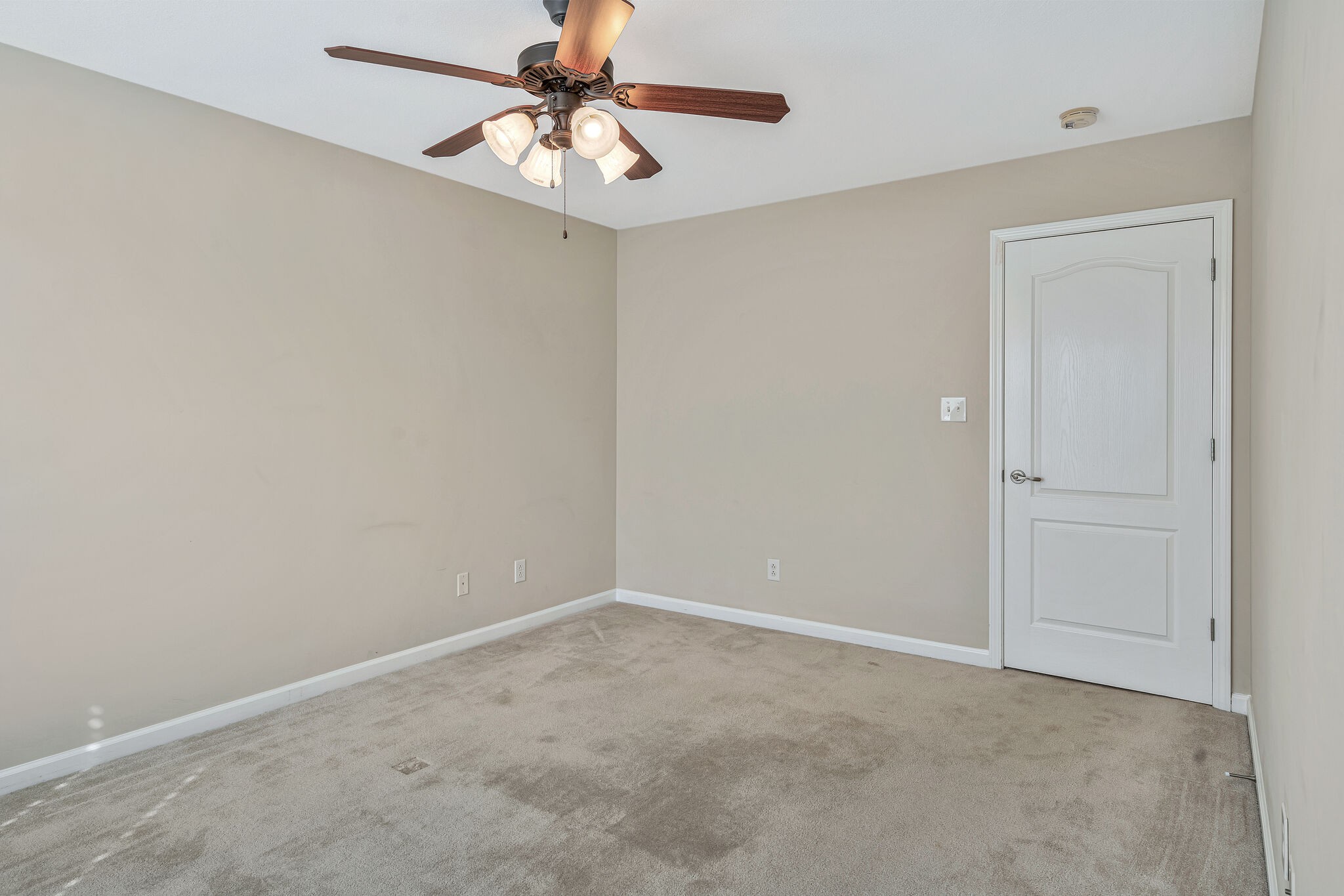 206 Turnberry Cir