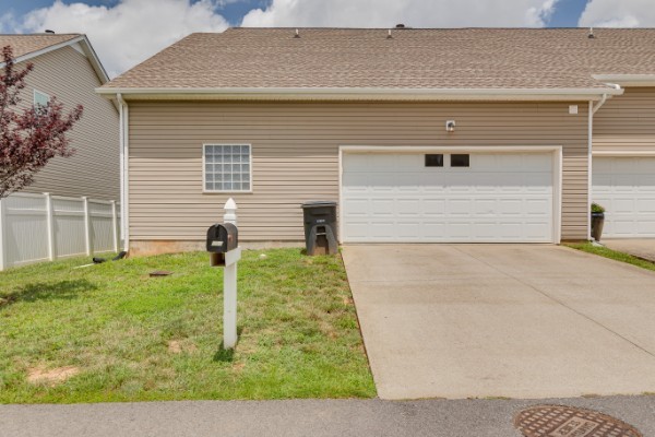 206 Turnberry Cir