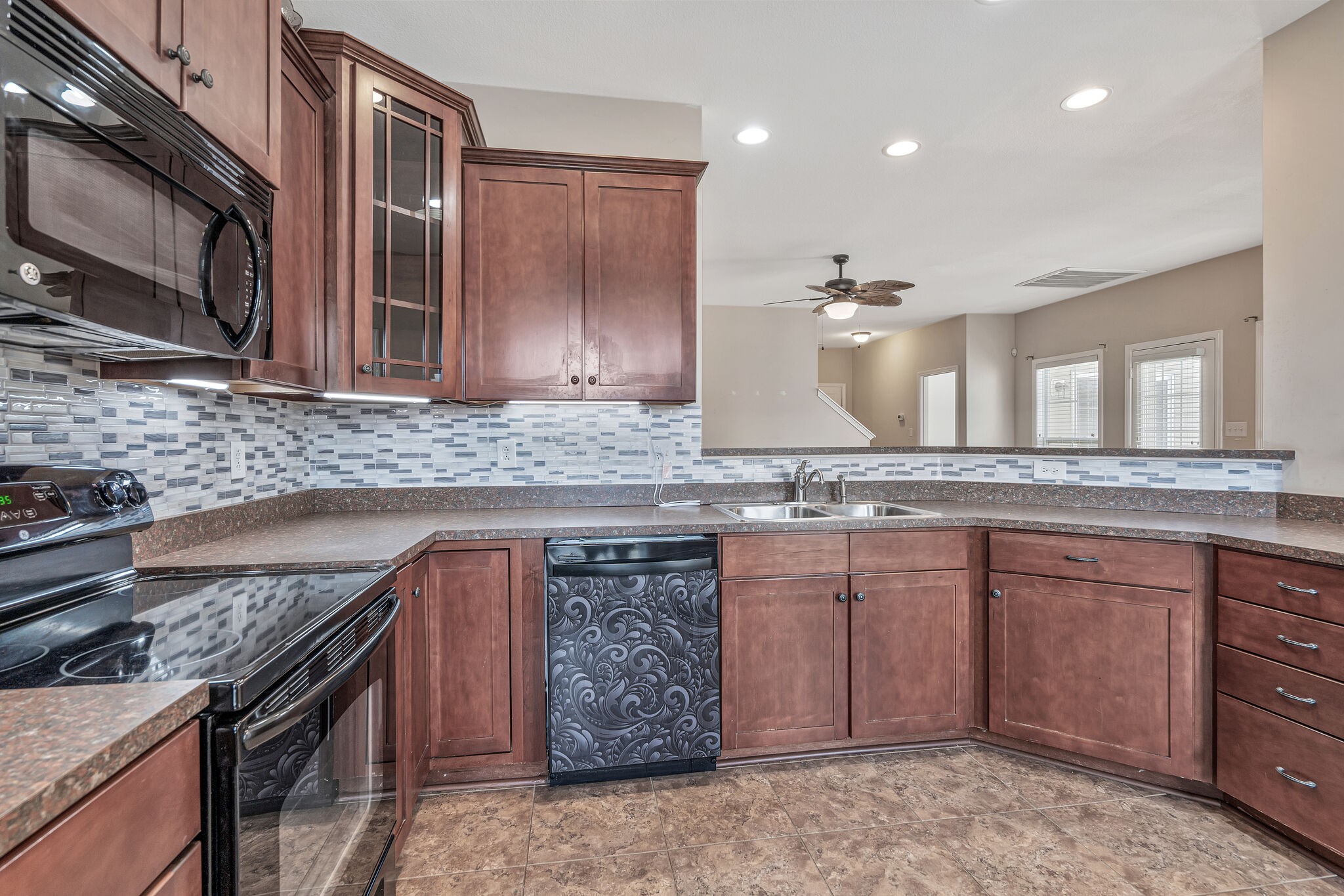 206 Turnberry Cir
