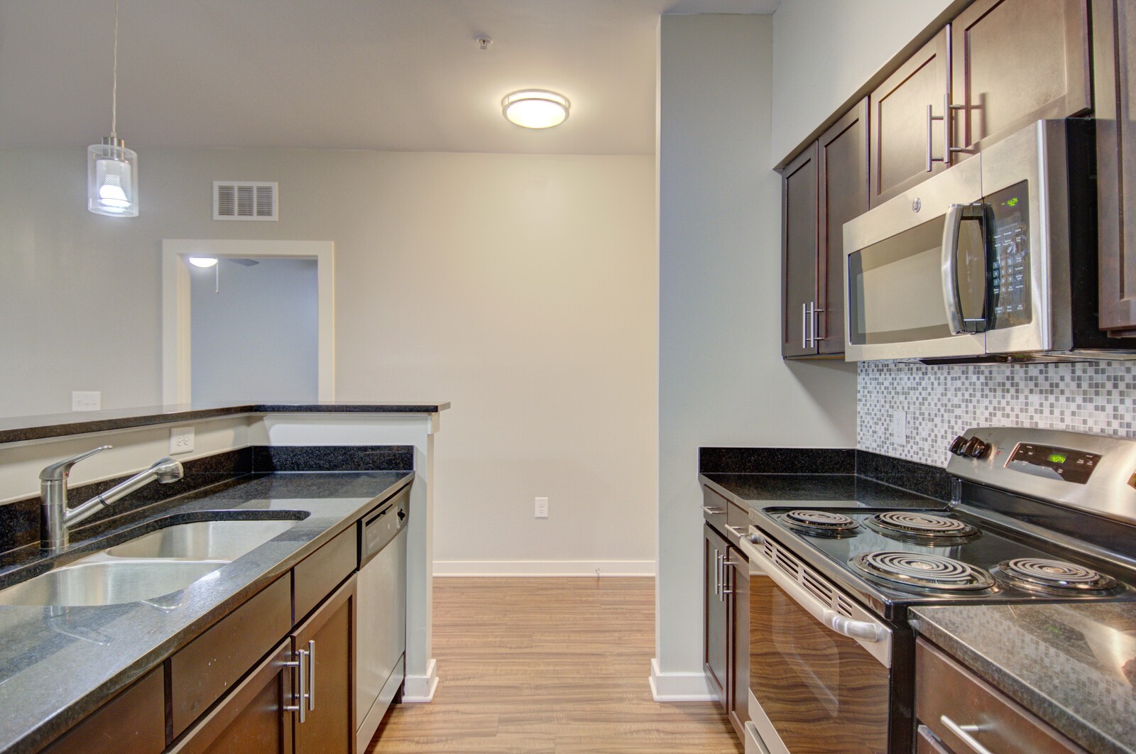 414 Rosedale Ave Unit: 103