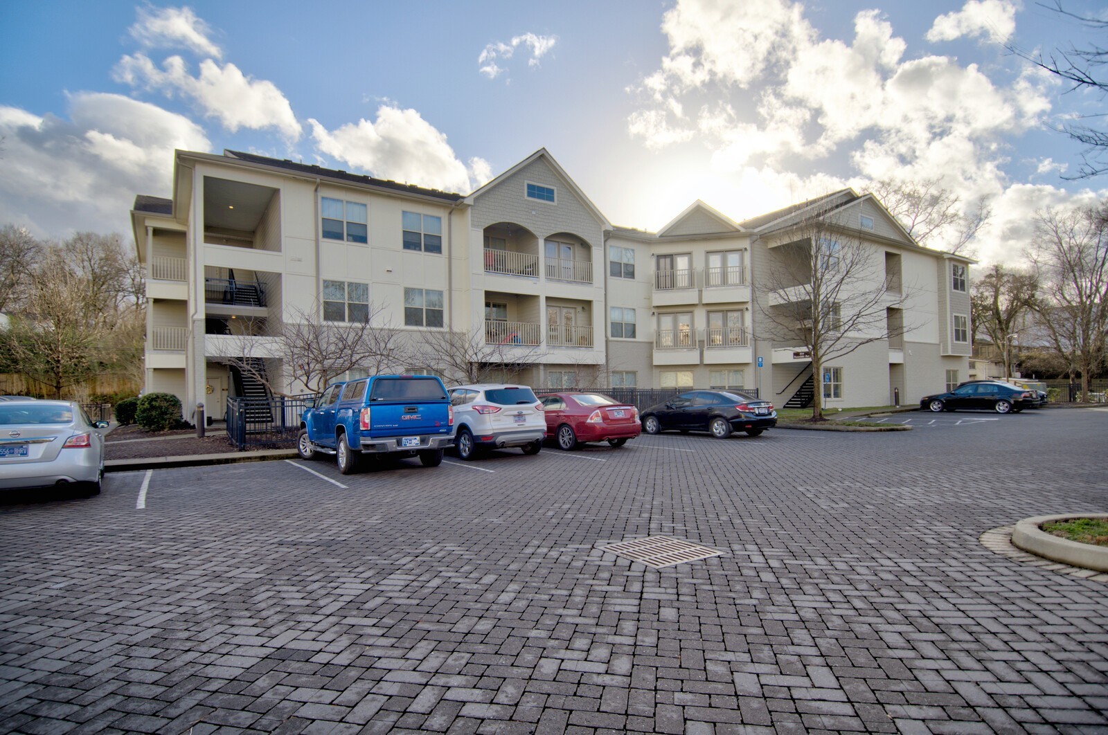 414 Rosedale Ave Unit: 103