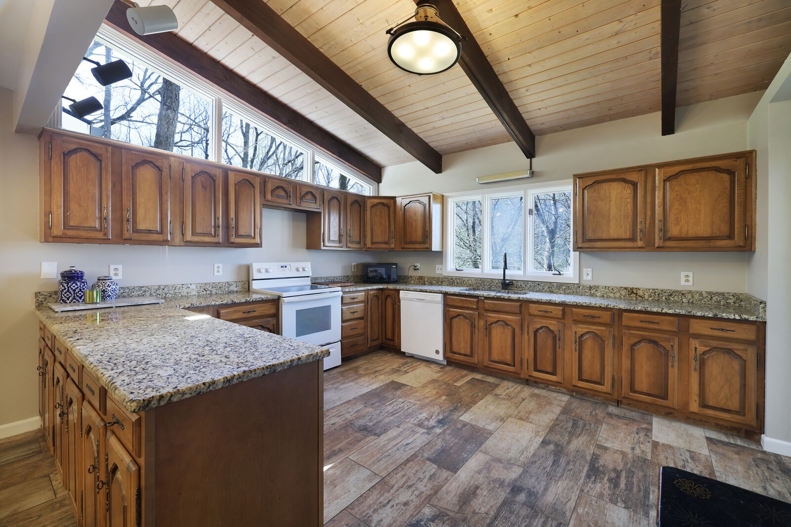 5316 General Forrest Ct