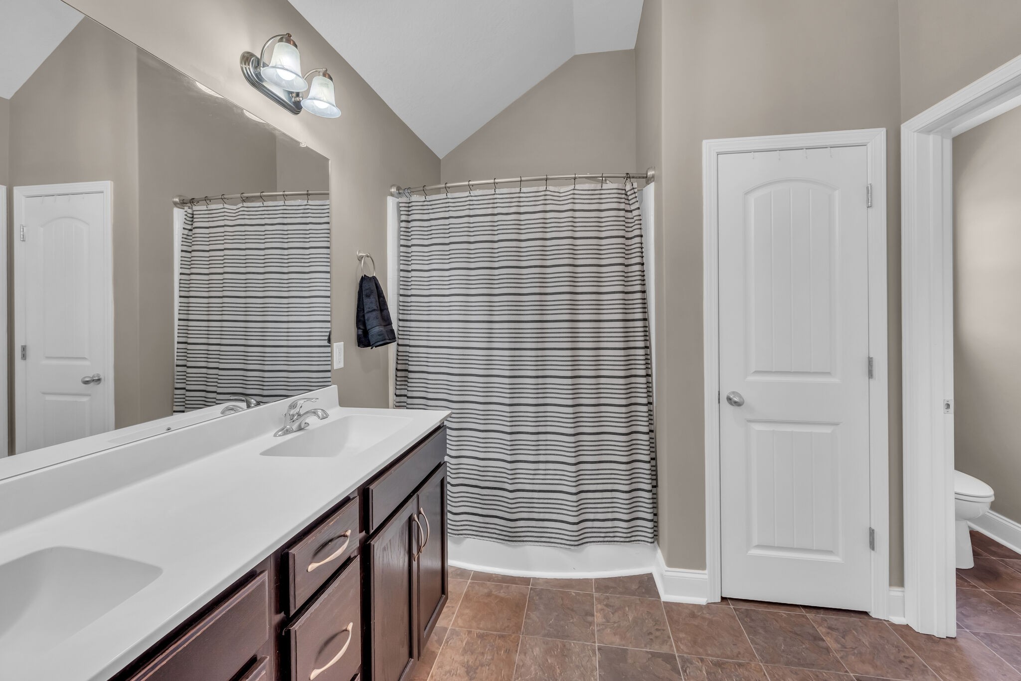 490 Medallion Cir