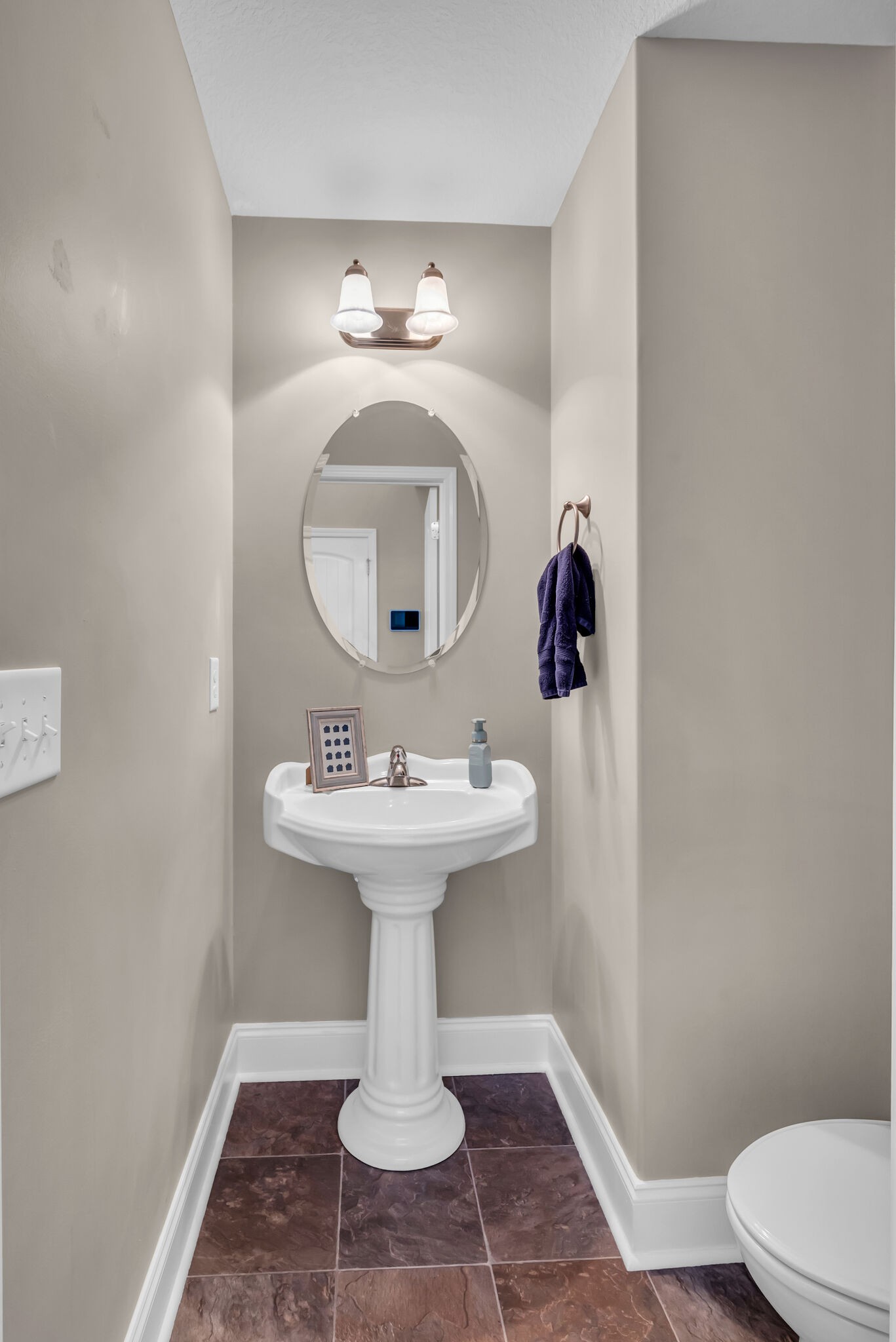 490 Medallion Cir