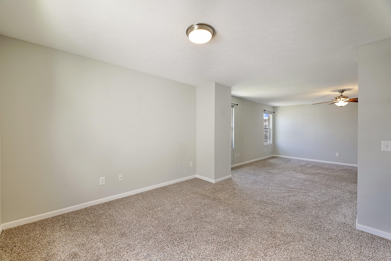 818 Creek Oak Dr