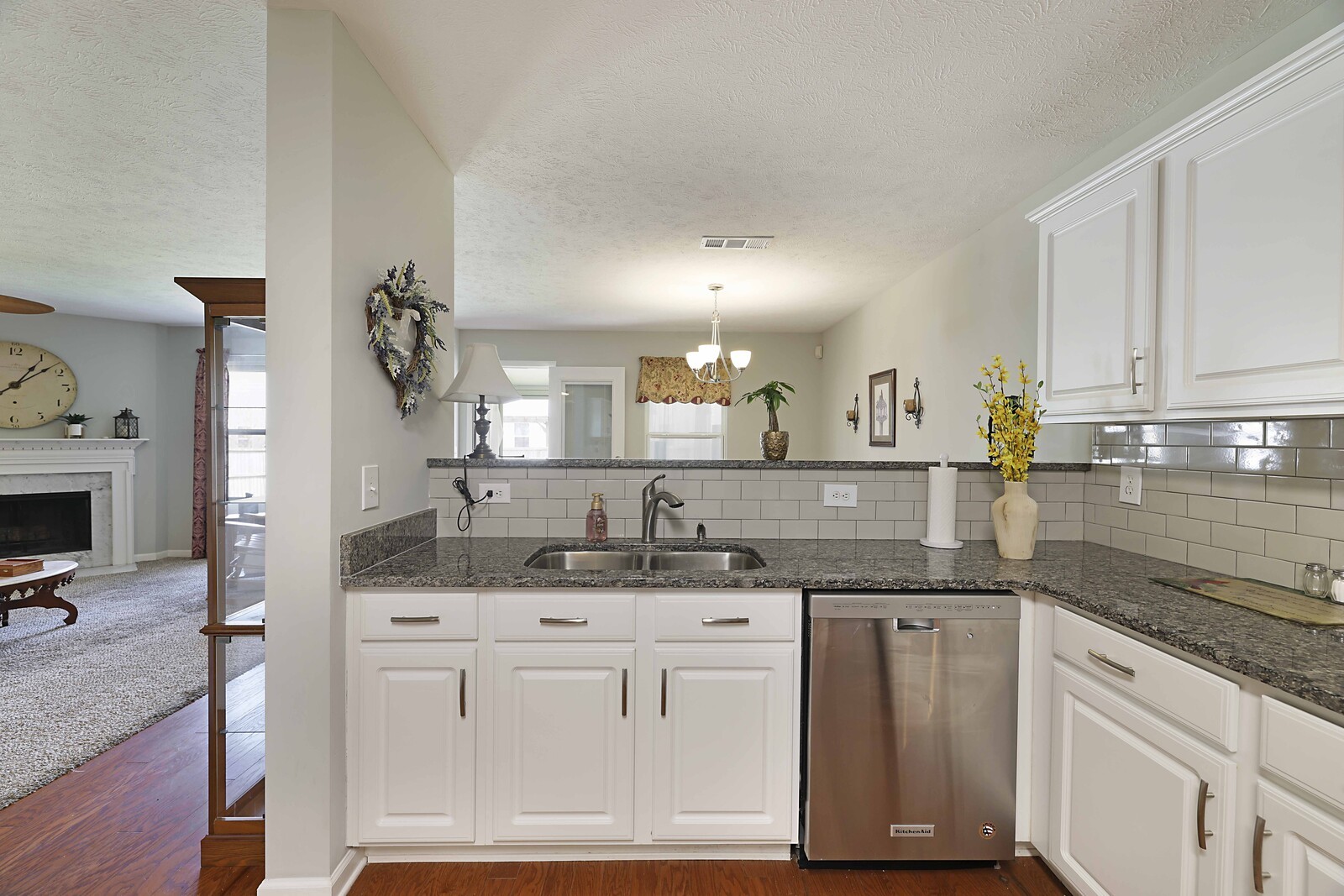818 Creek Oak Dr