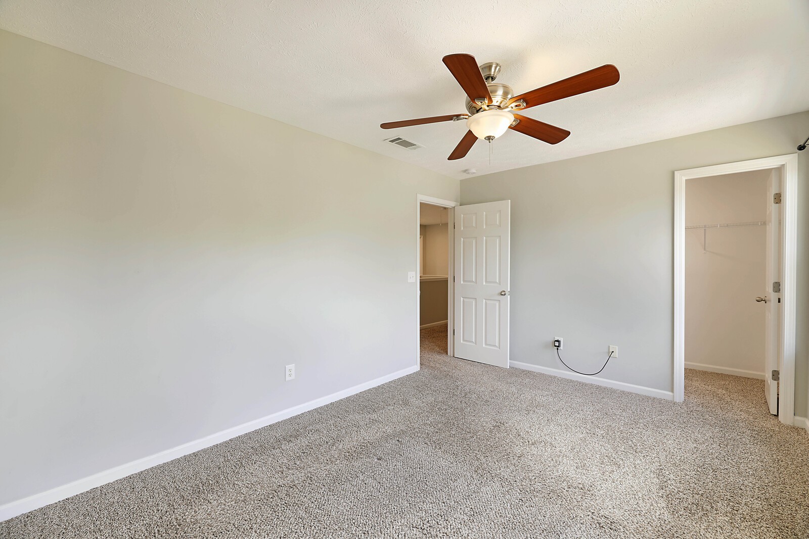 818 Creek Oak Dr