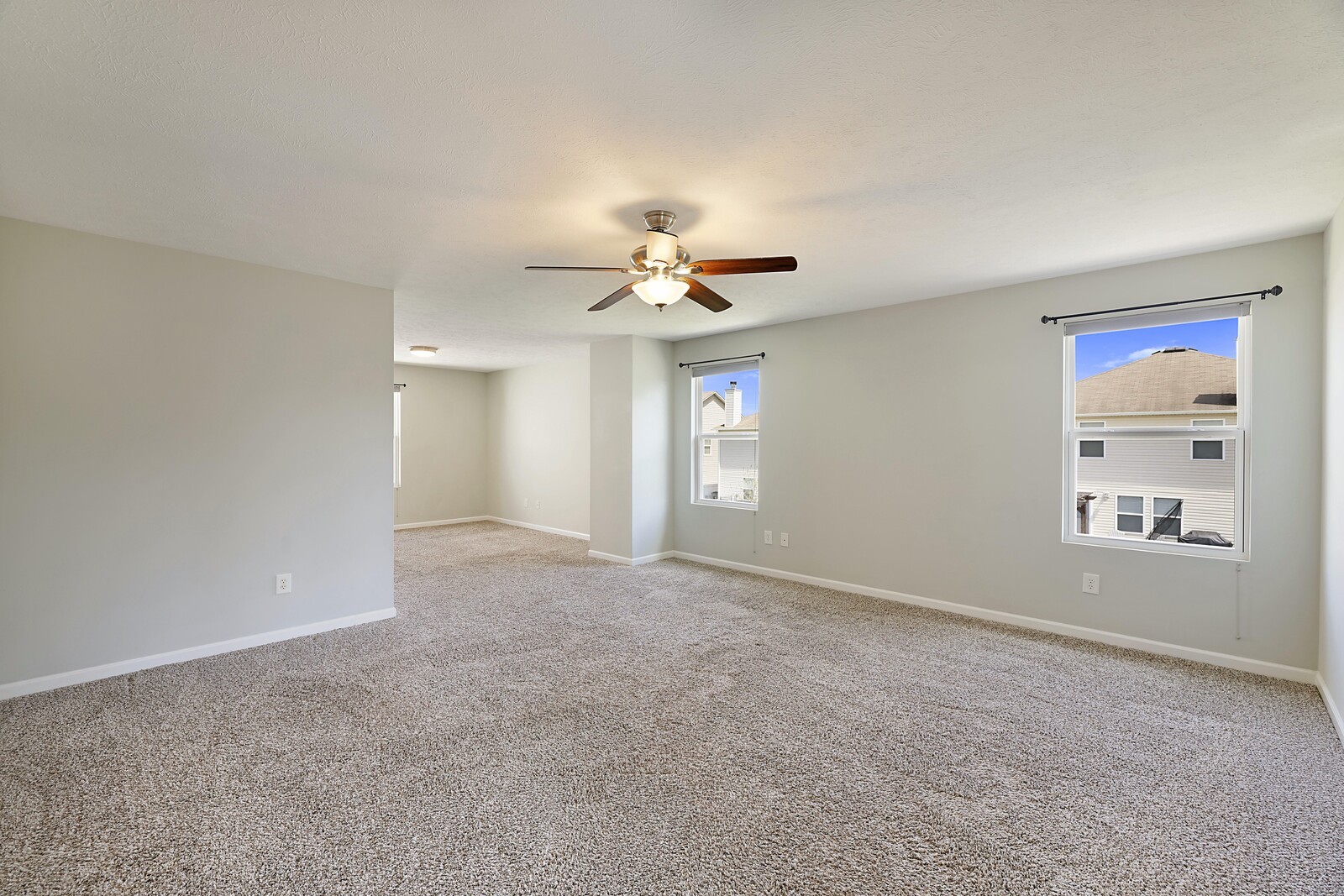 818 Creek Oak Dr