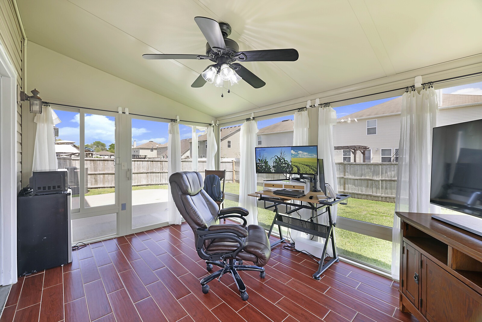 818 Creek Oak Dr