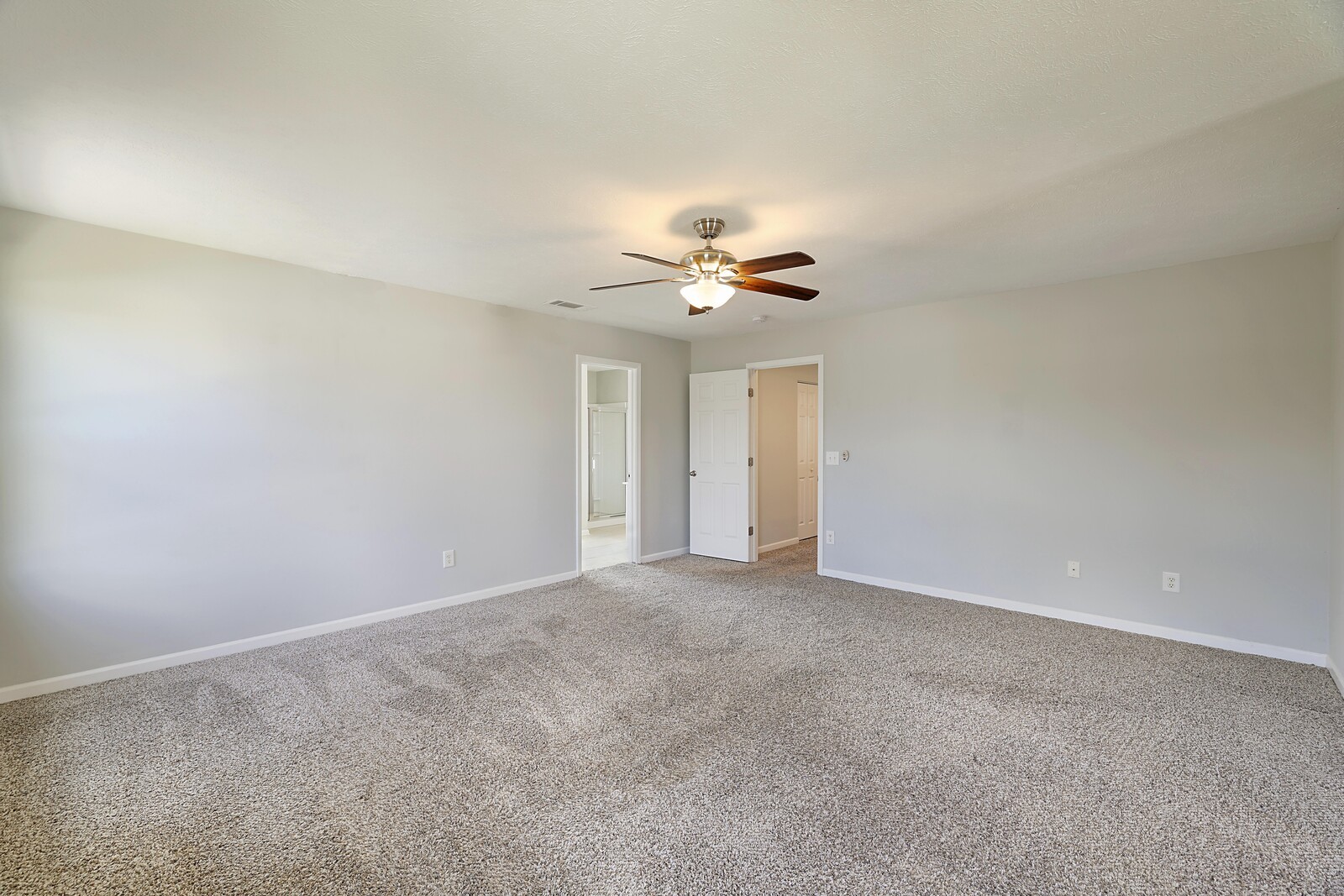 818 Creek Oak Dr