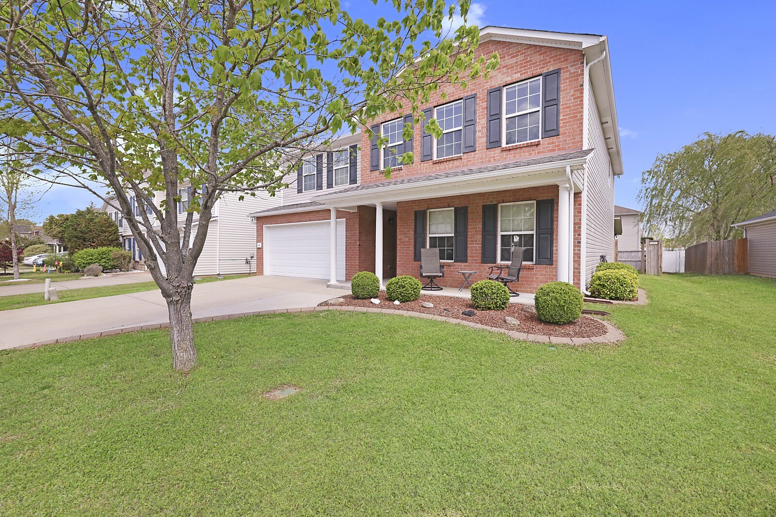 818 Creek Oak Dr