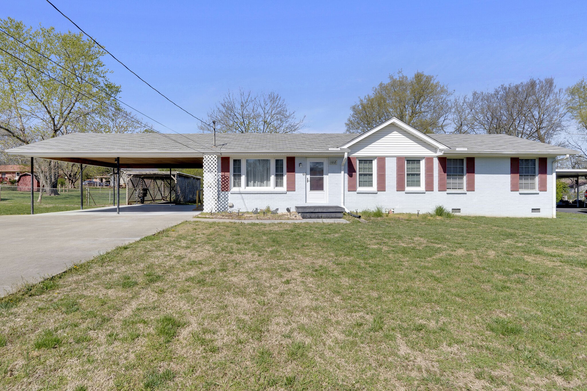 102 Walnut St