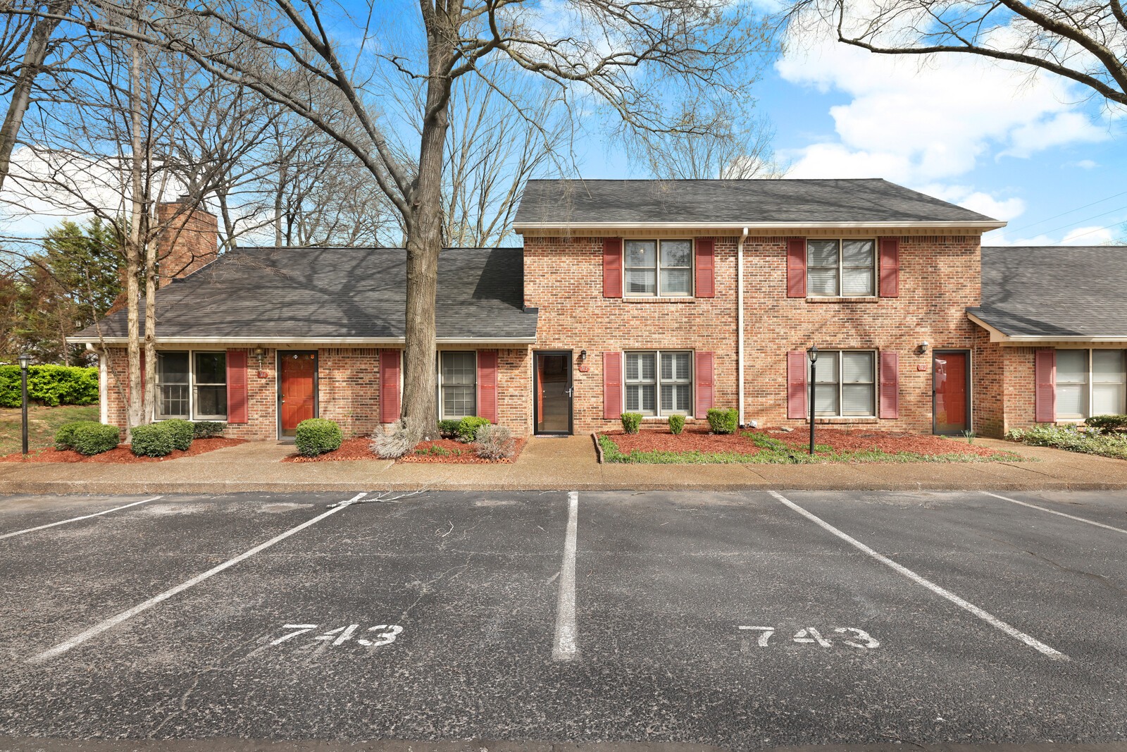 743 Kent Rd