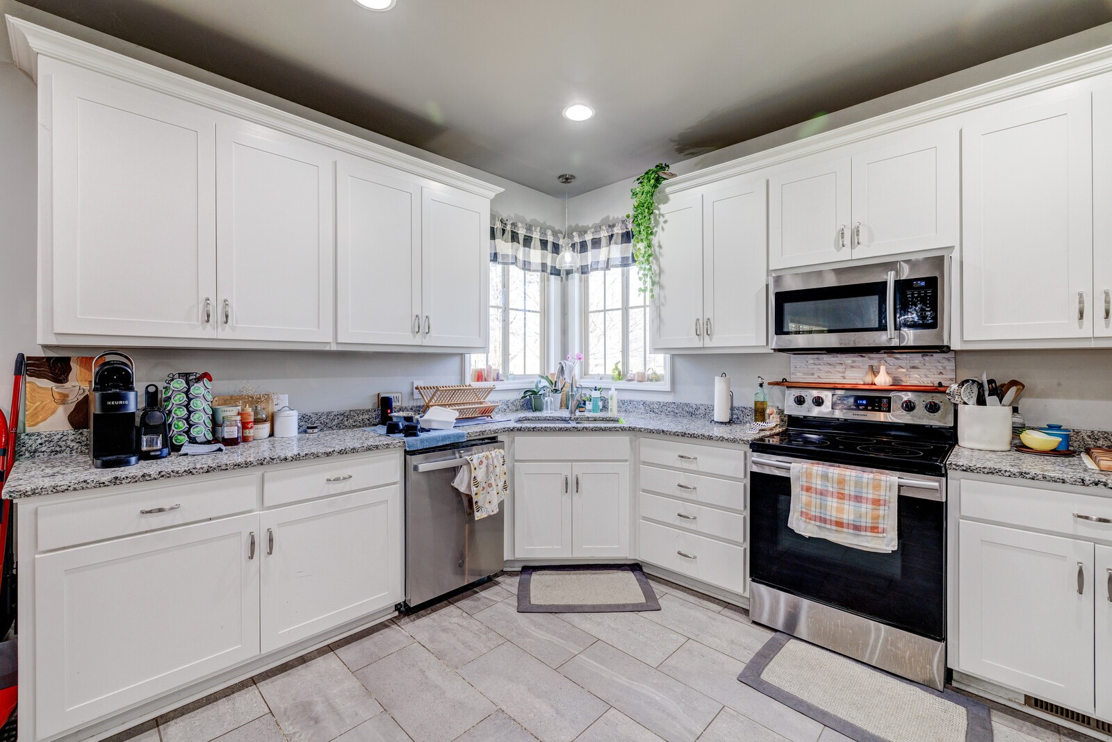 5944 Highway 431, N