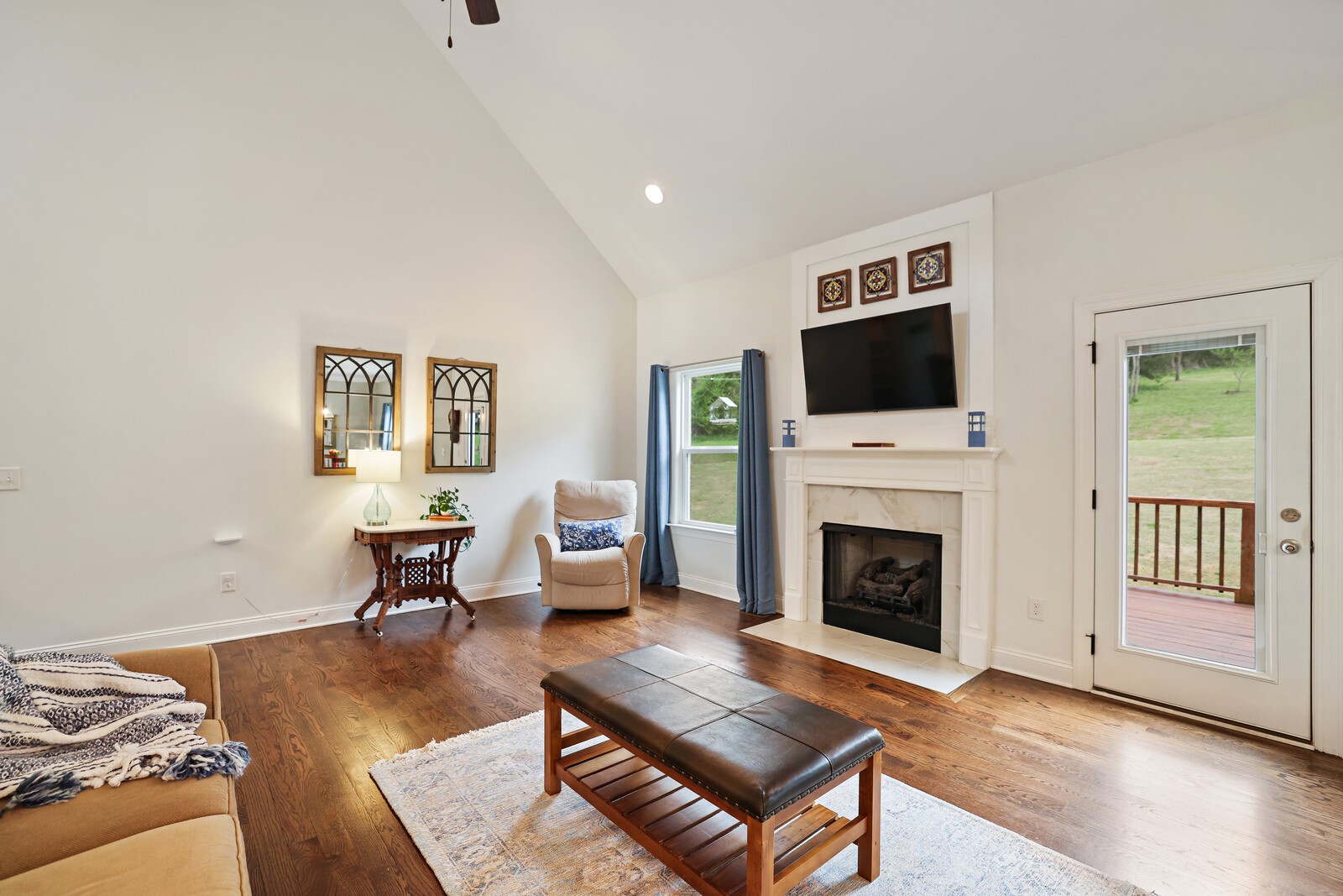 57 Hillside Cove Dr