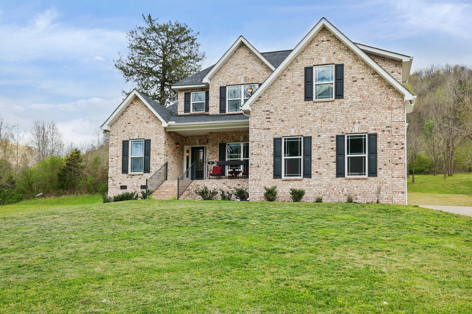 57 Hillside Cove Dr
