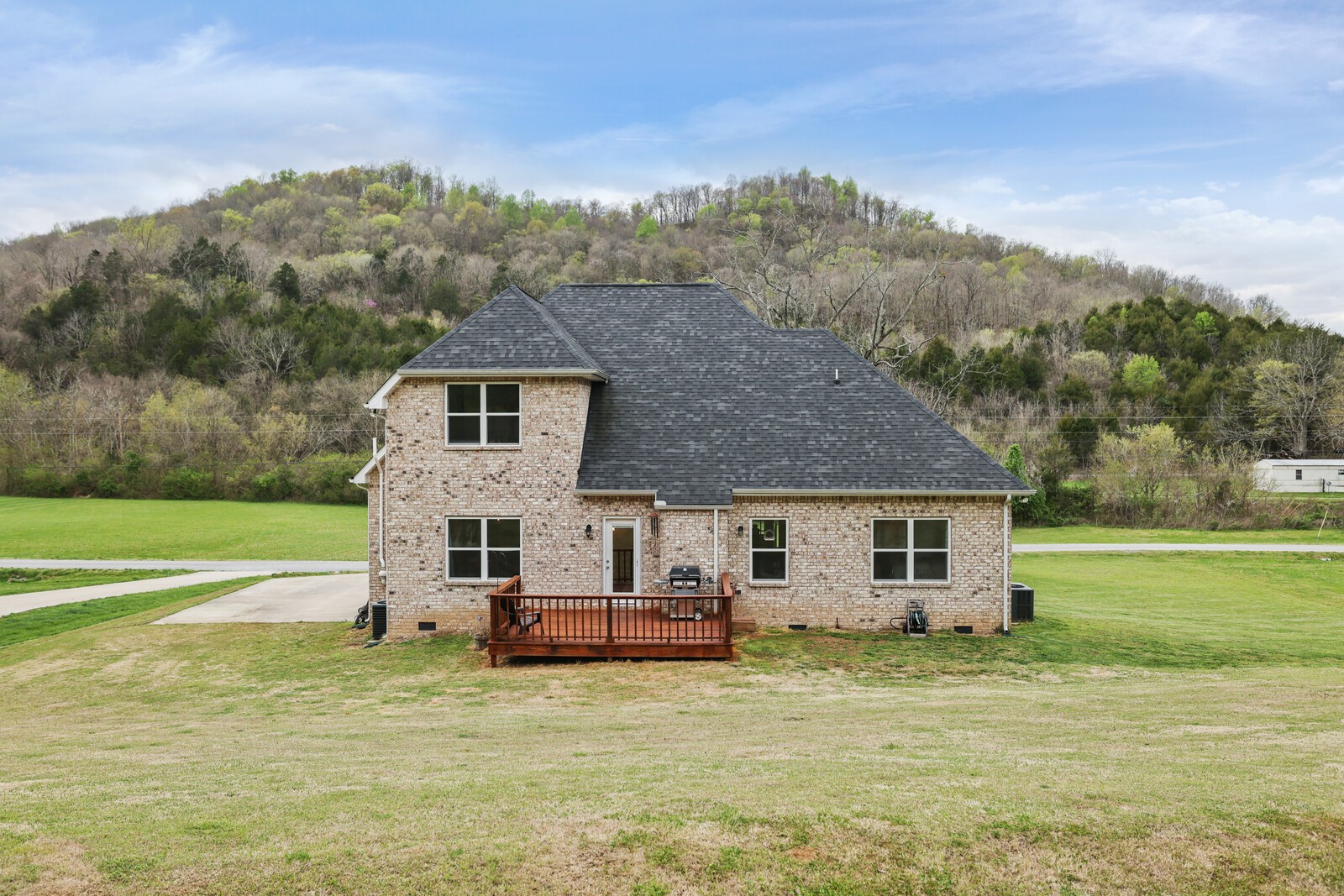 57 Hillside Cove Dr